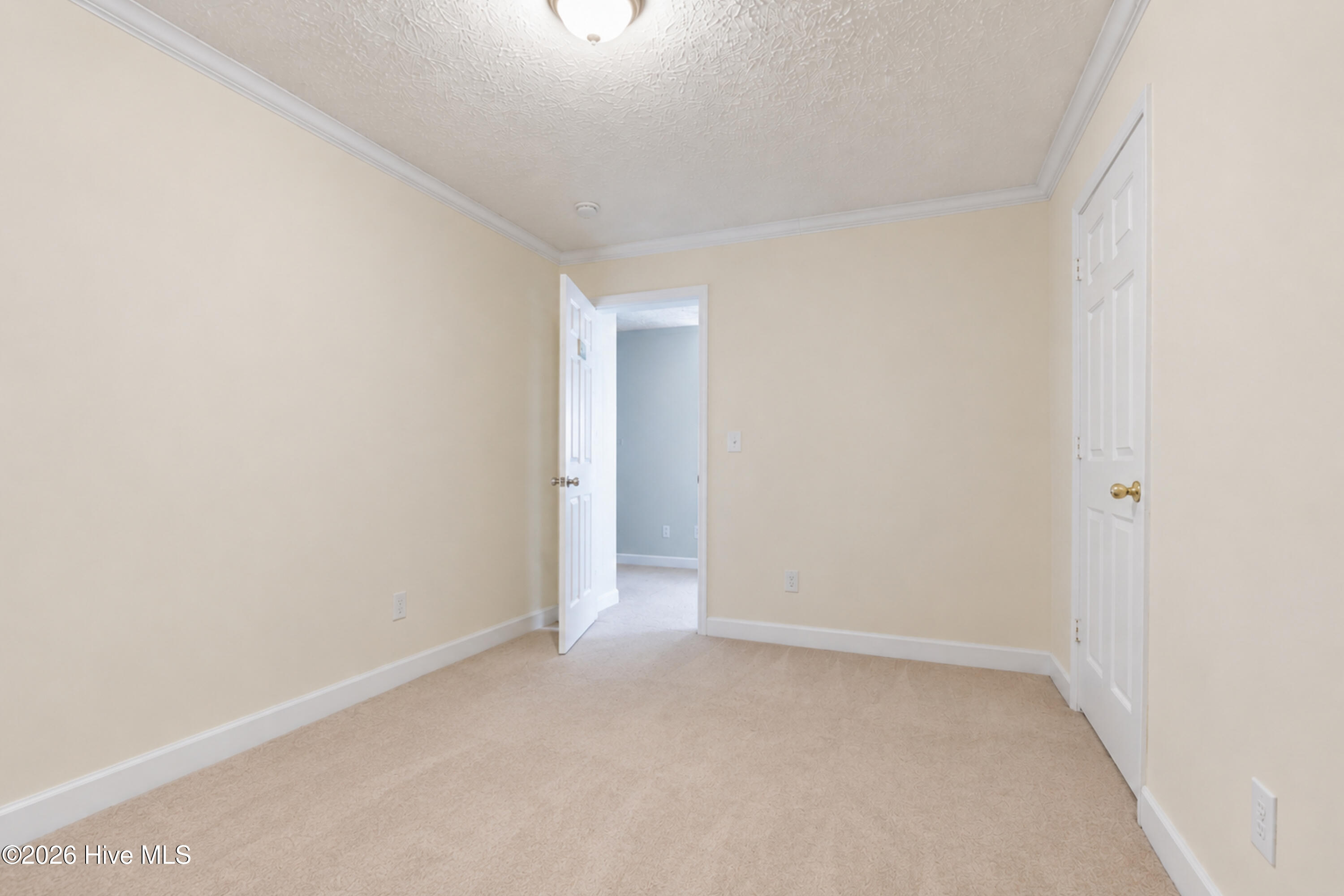 1002 First Avenue Property Photo 23
