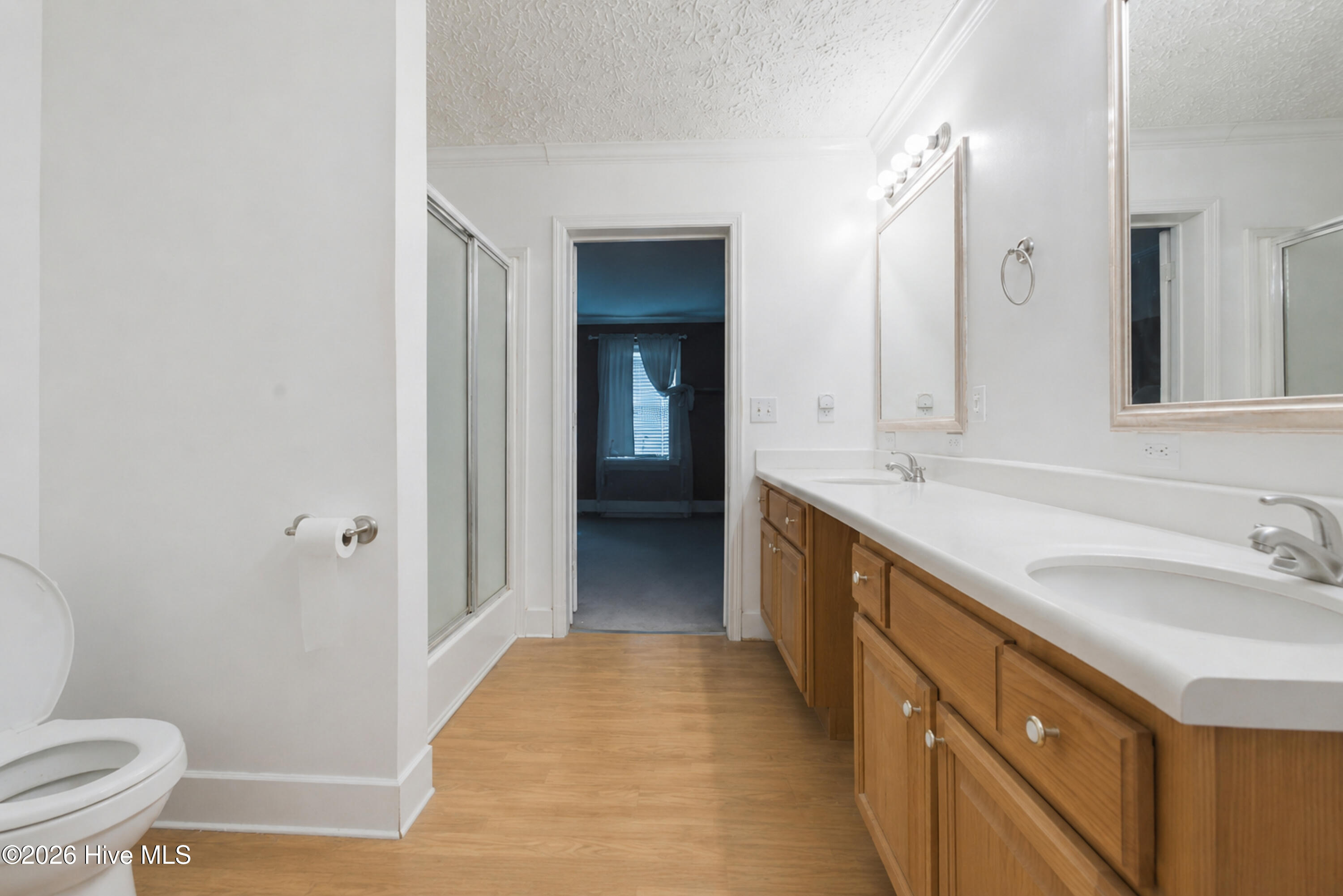 1002 First Avenue Property Photo 26