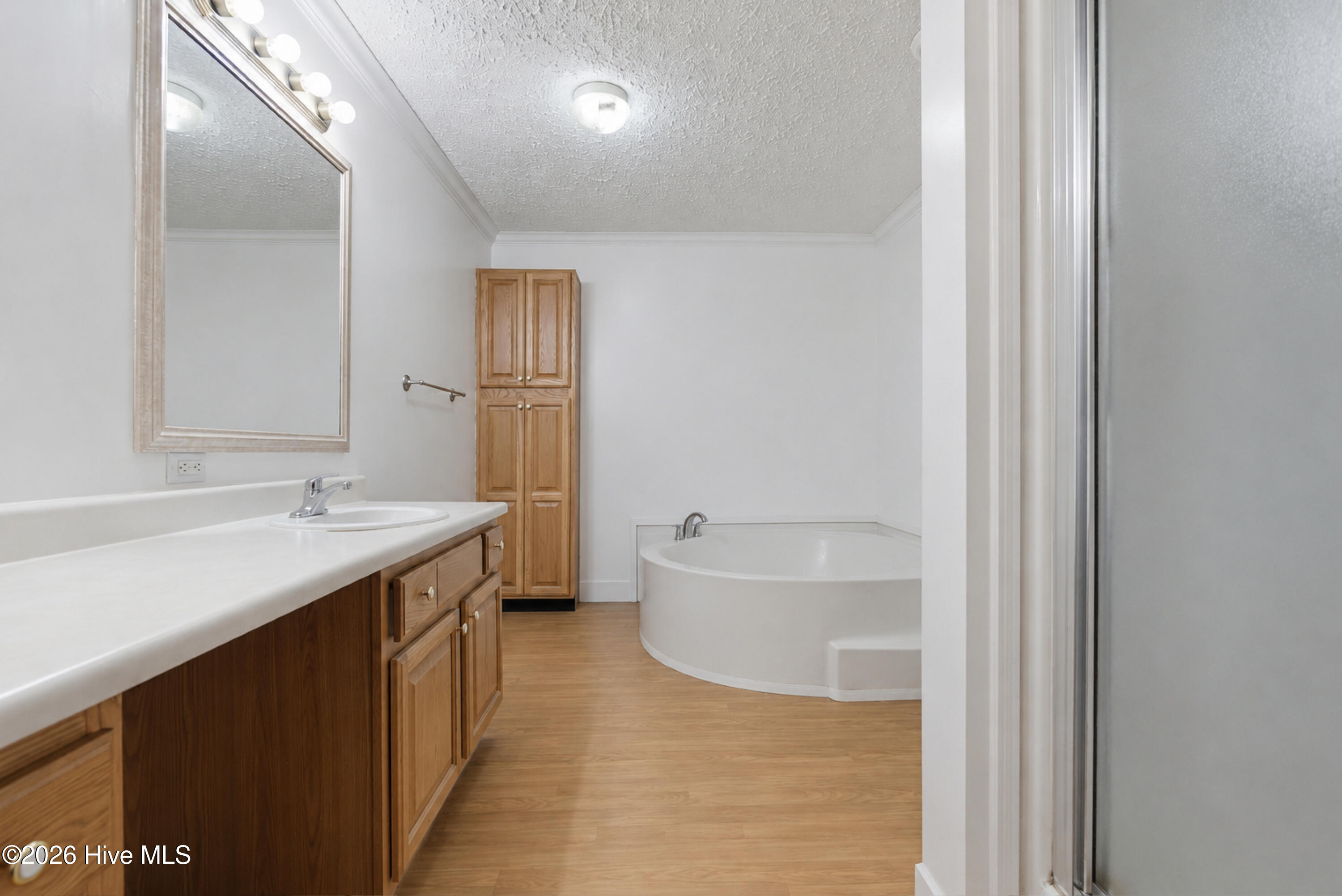 1002 First Avenue Property Photo 27