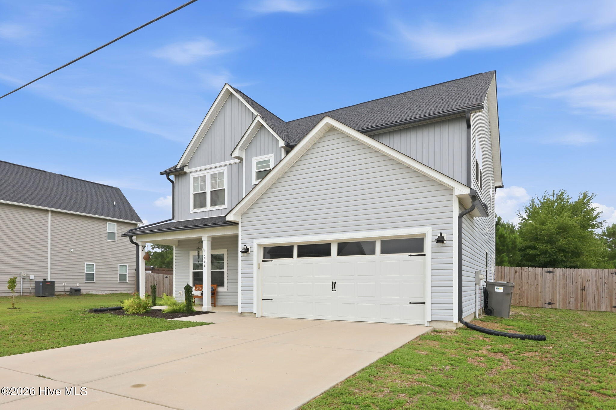 284 E Ivybridge Drive Property Photo 2
