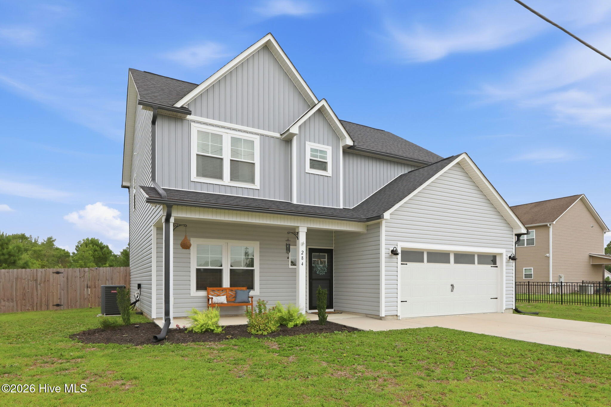 284 E Ivybridge Drive Property Photo 3