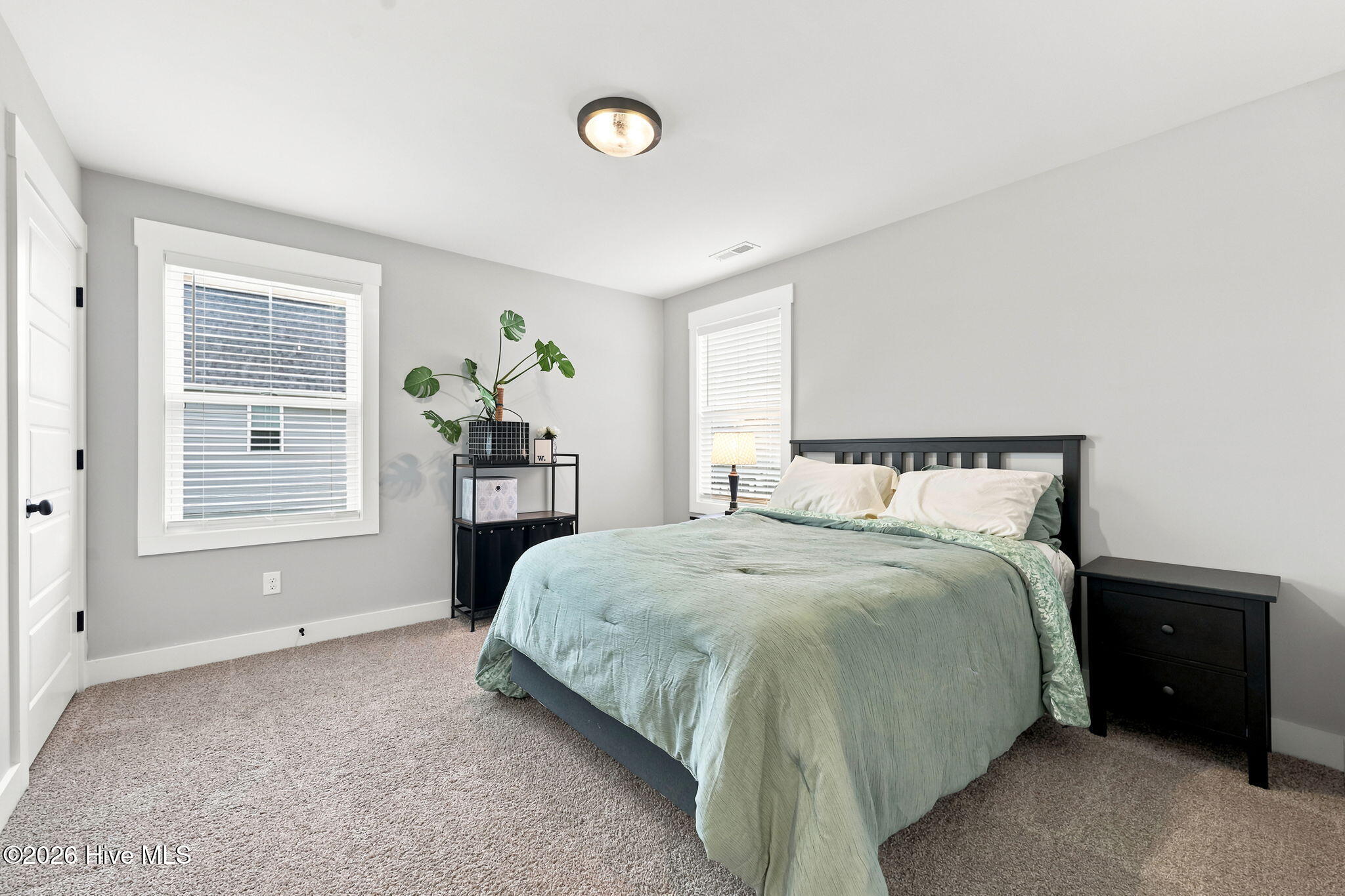 284 E Ivybridge Drive Property Photo 45
