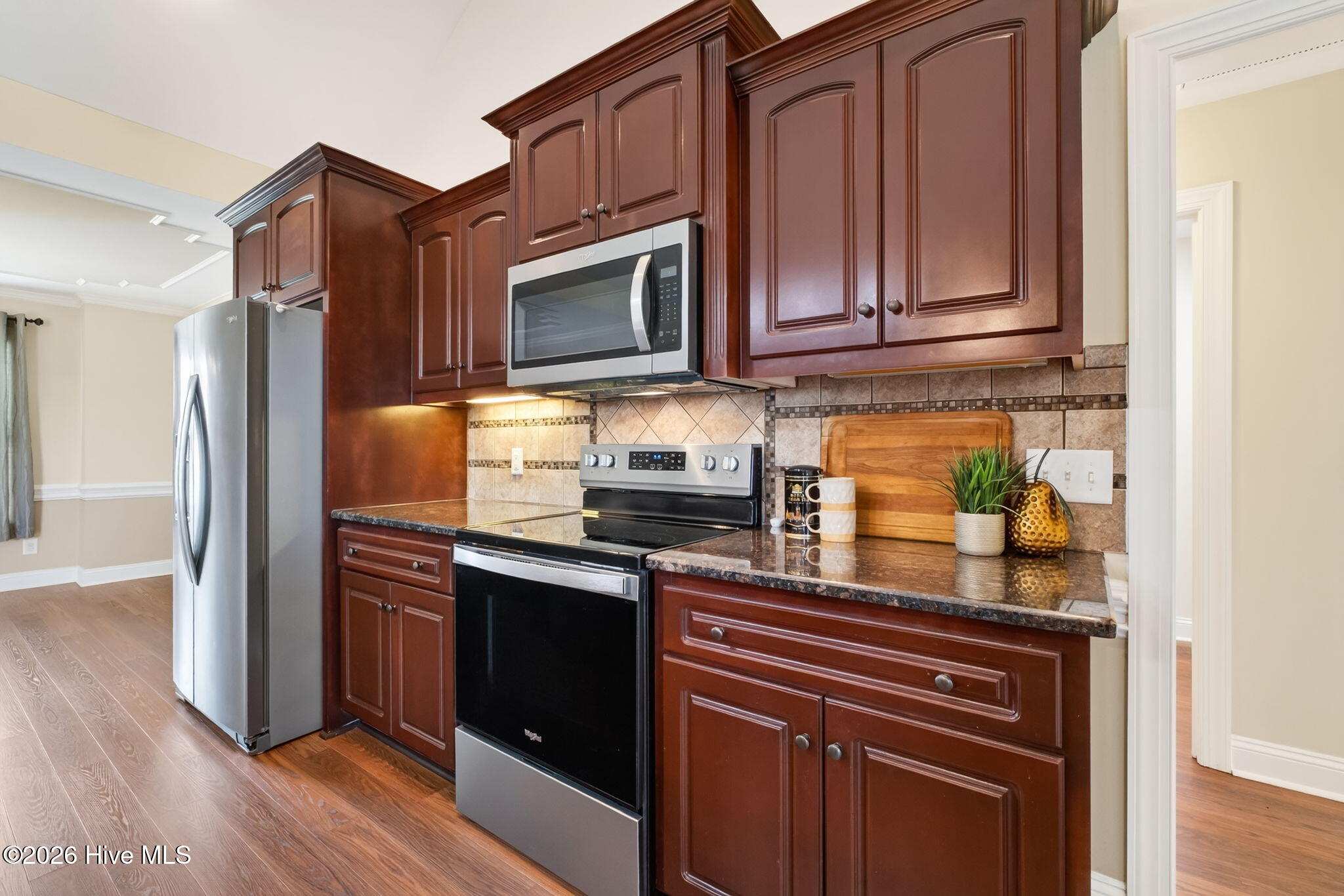 210 Willowbrook Drive Property Photo 10