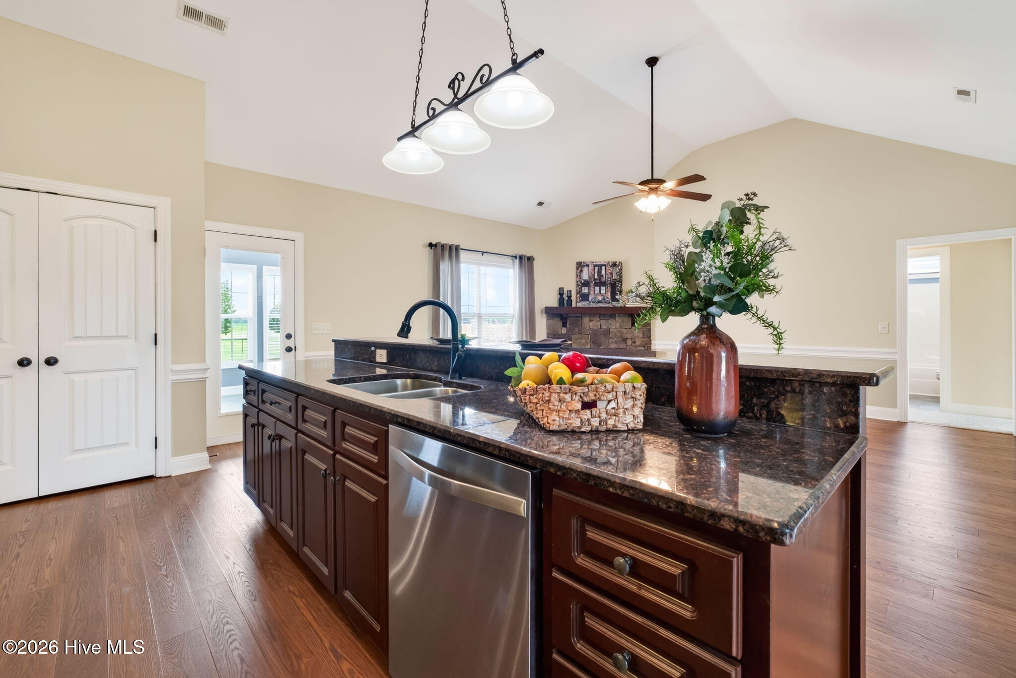 210 Willowbrook Drive Property Photo 11