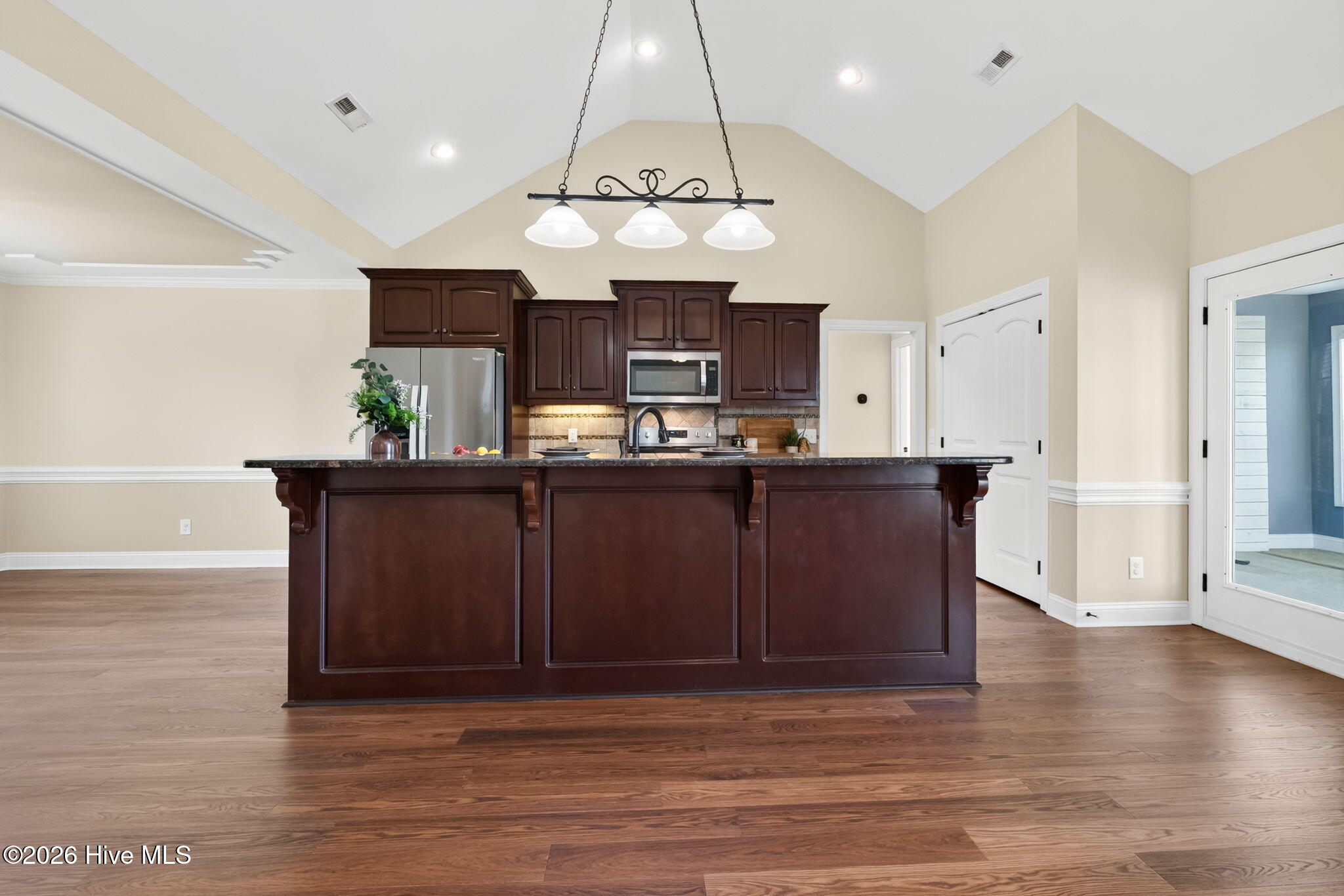 210 Willowbrook Drive Property Photo 14