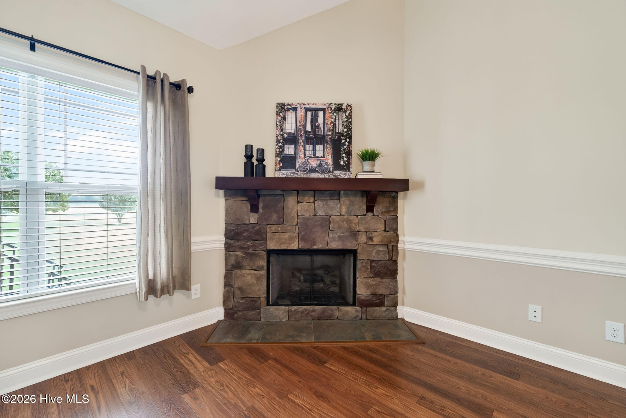 210 Willowbrook Drive Property Photo 15