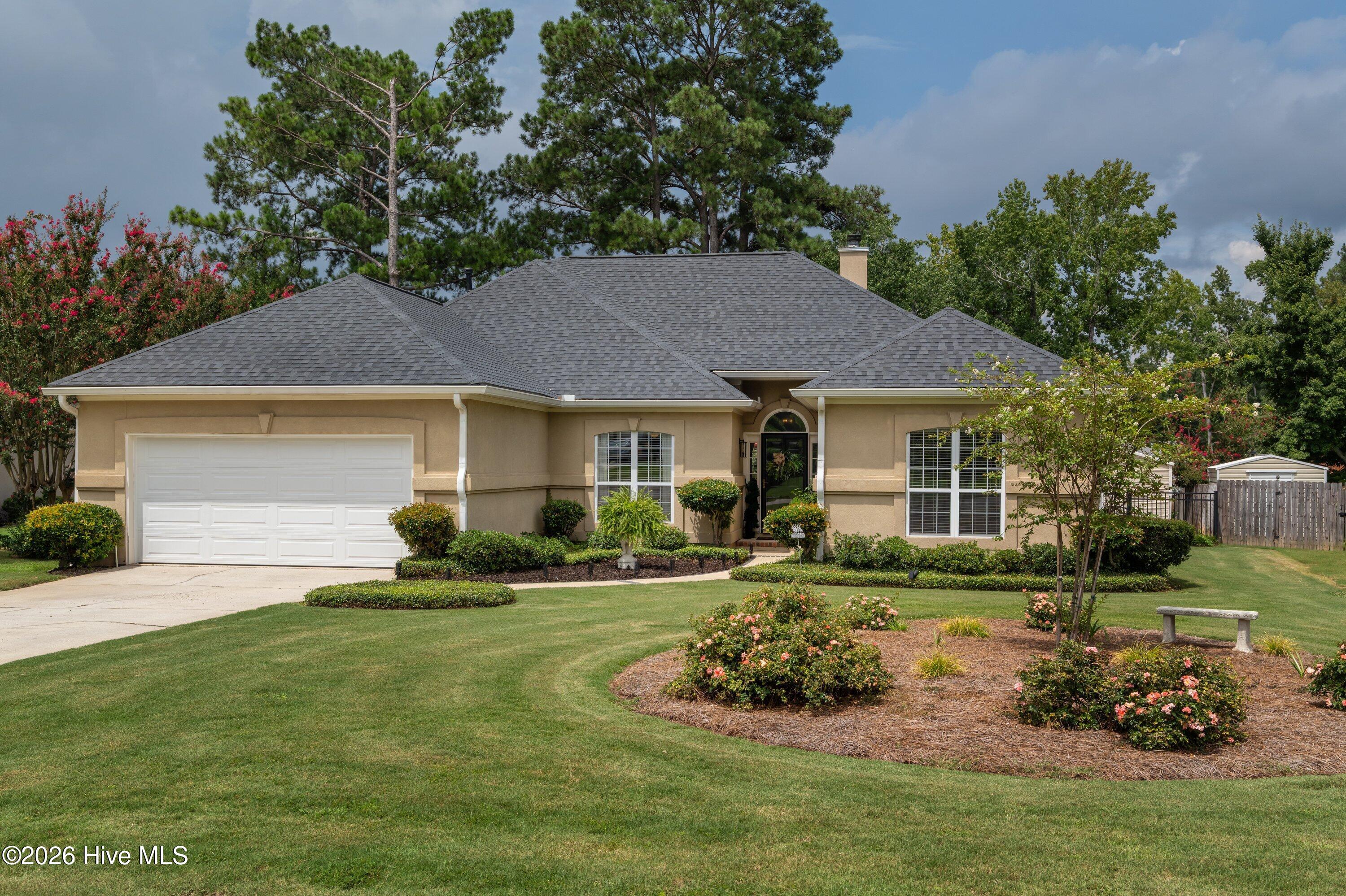 561 Live Oak Court Property Photo 2