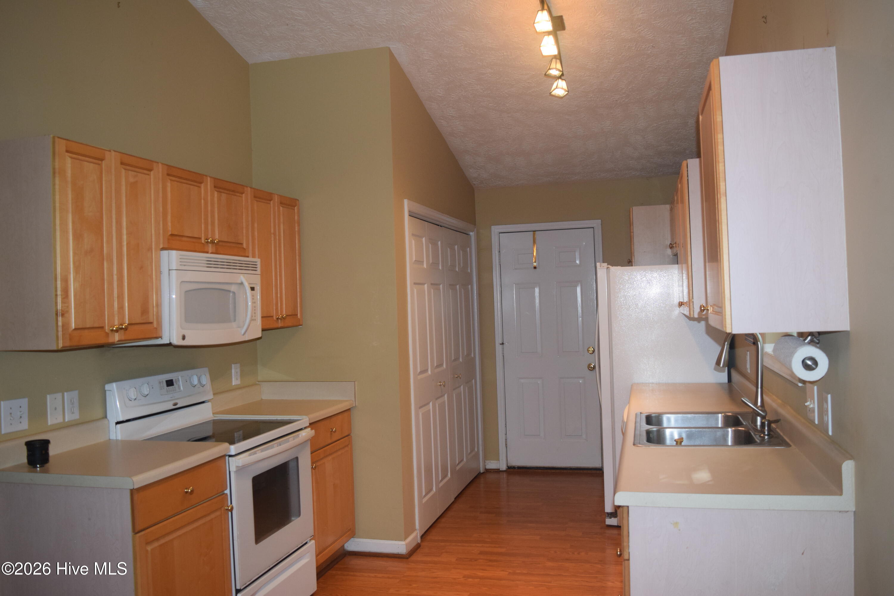 8 Juniper Lane Property Photo 14