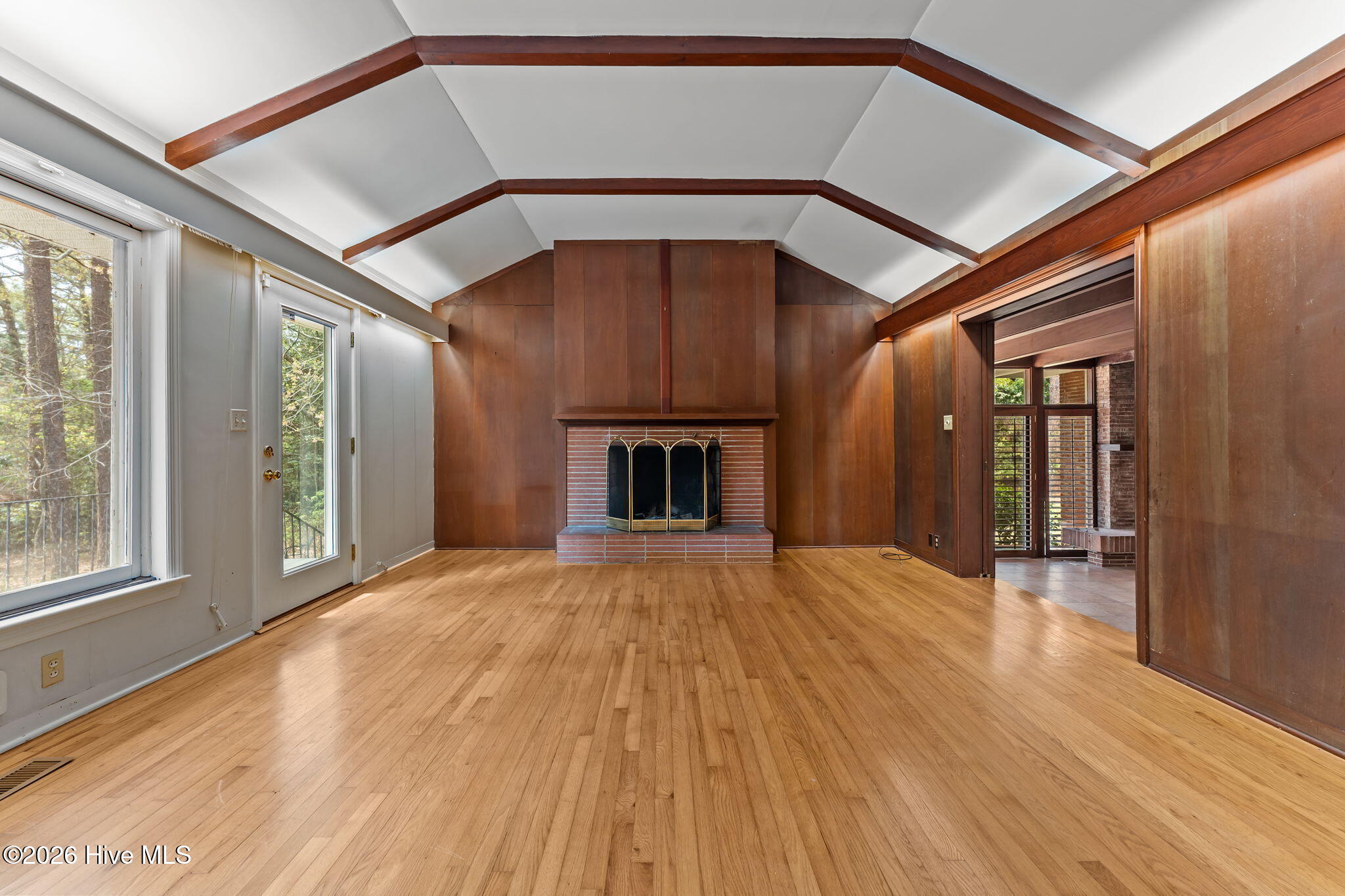 225 Arbutus Road Property Photo 8