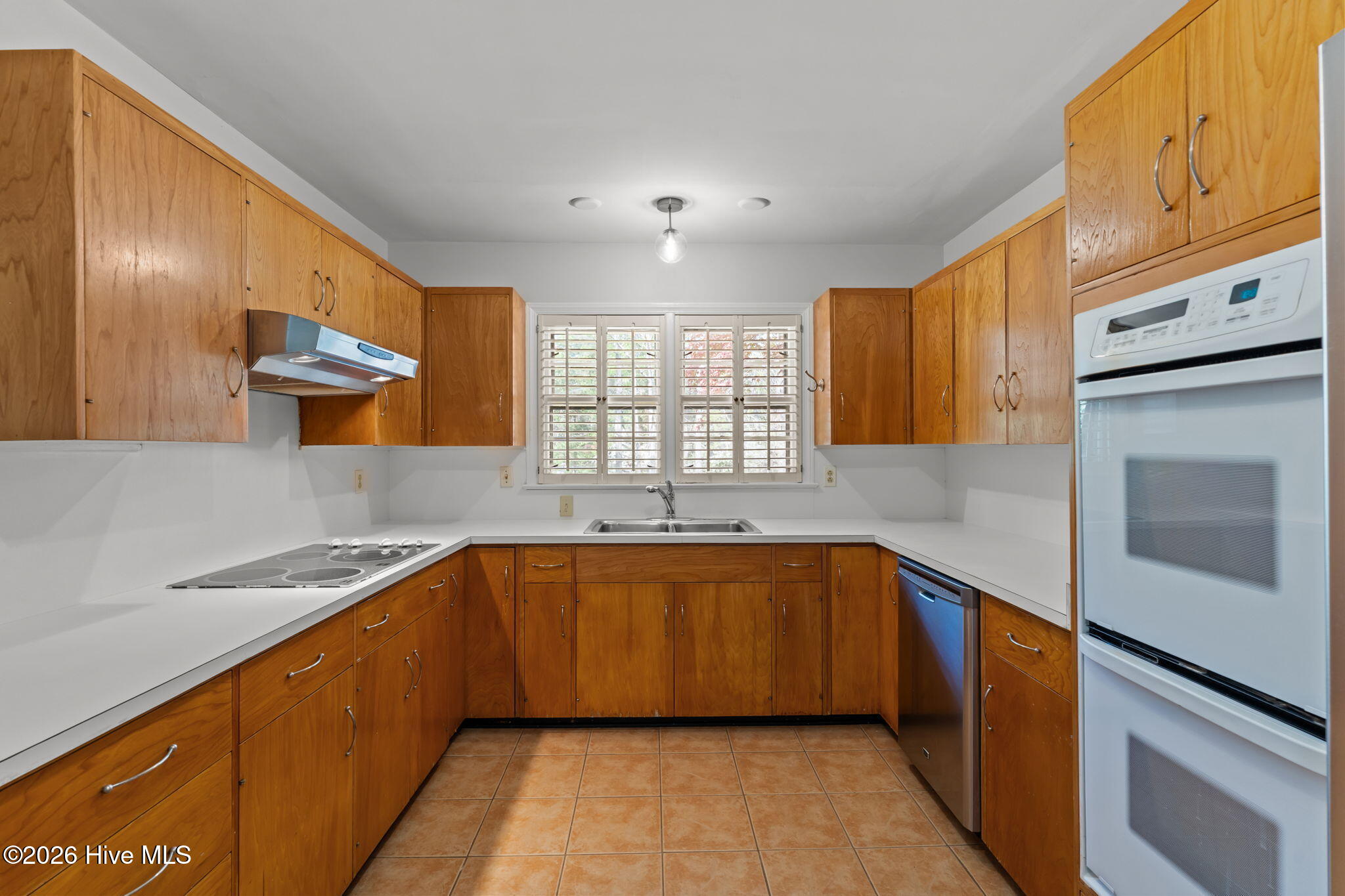 225 Arbutus Road Property Photo 14