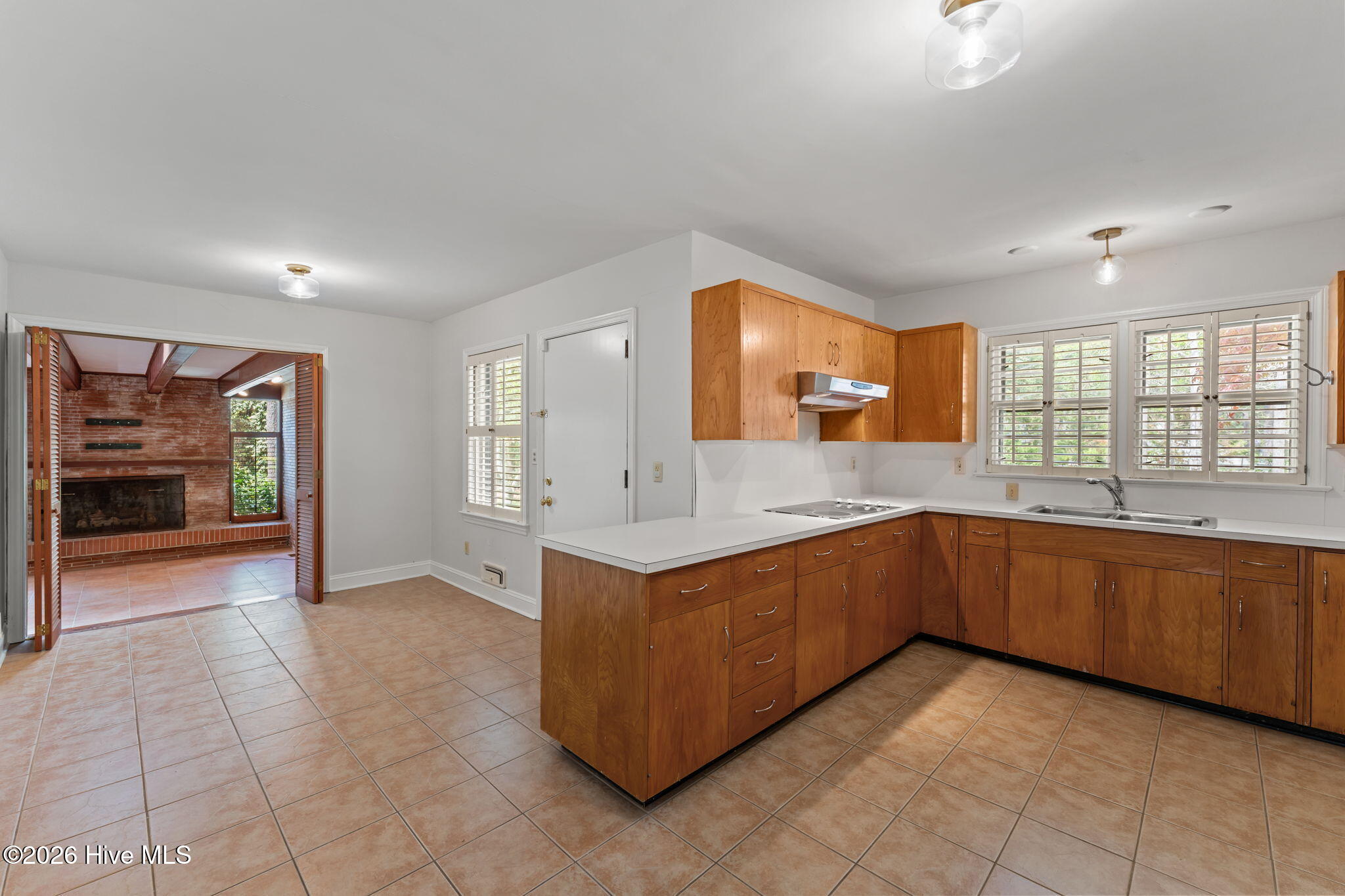 225 Arbutus Road Property Photo 18