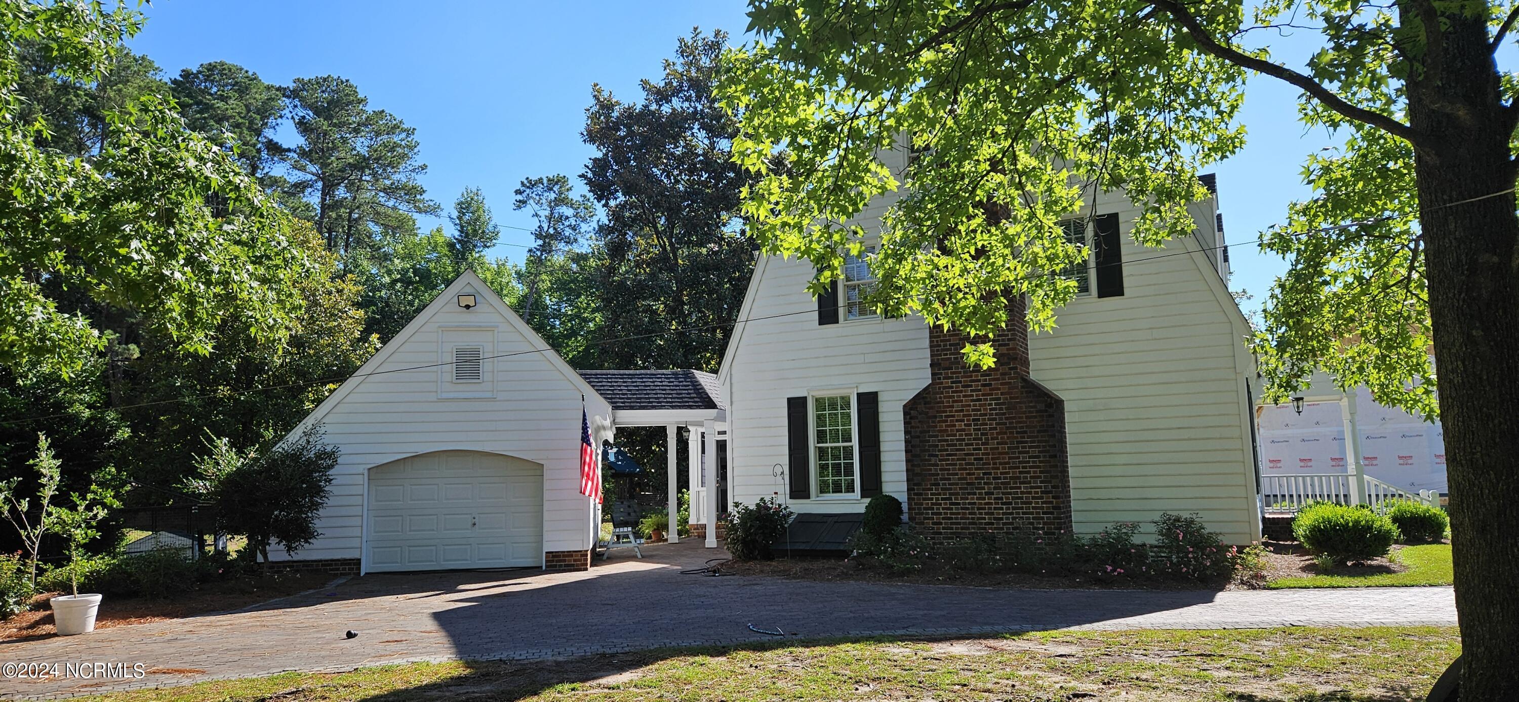 110 Foxcroft Drive Property Photo 3
