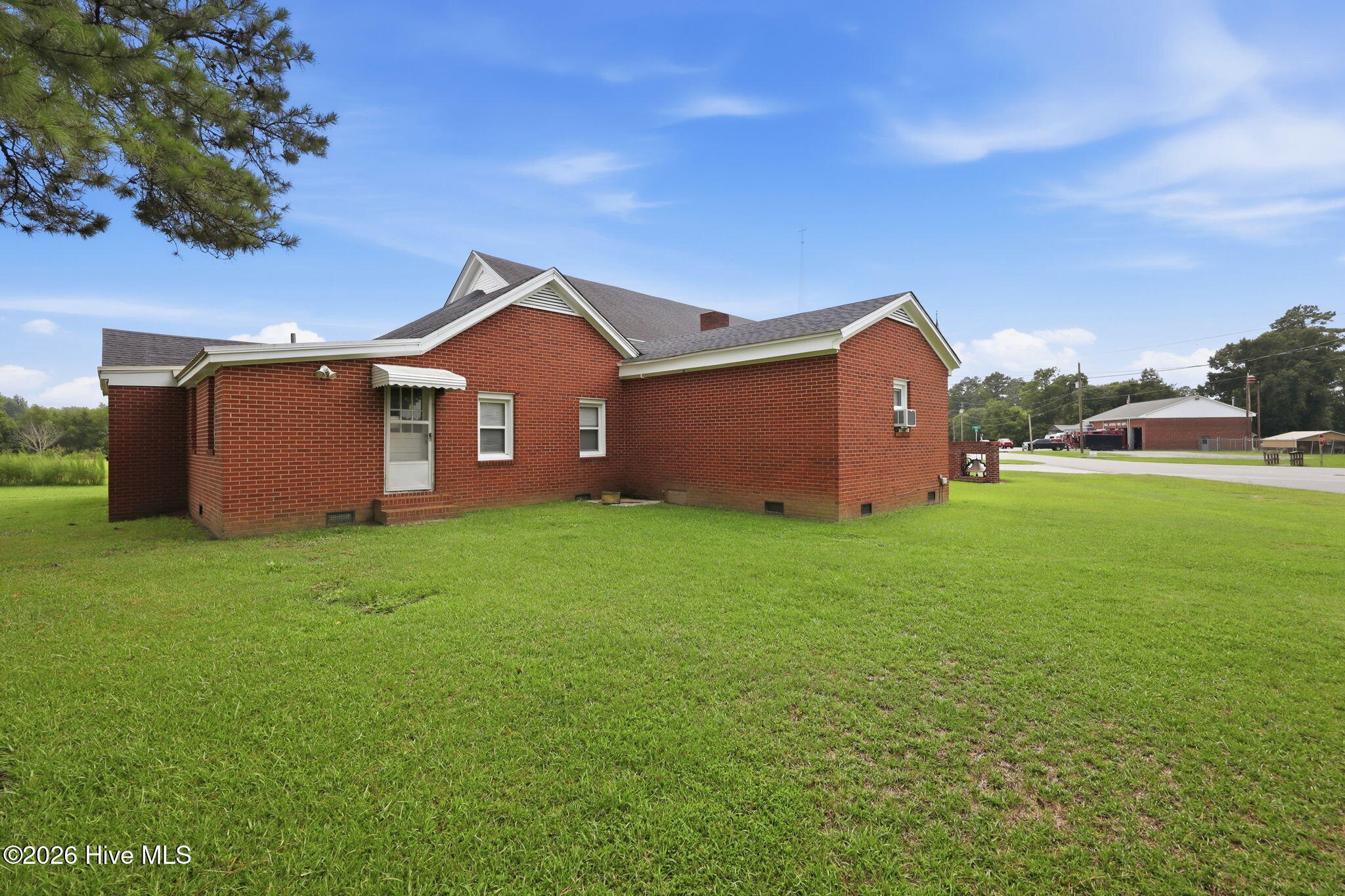 2611 Fire House Road Property Photo 6