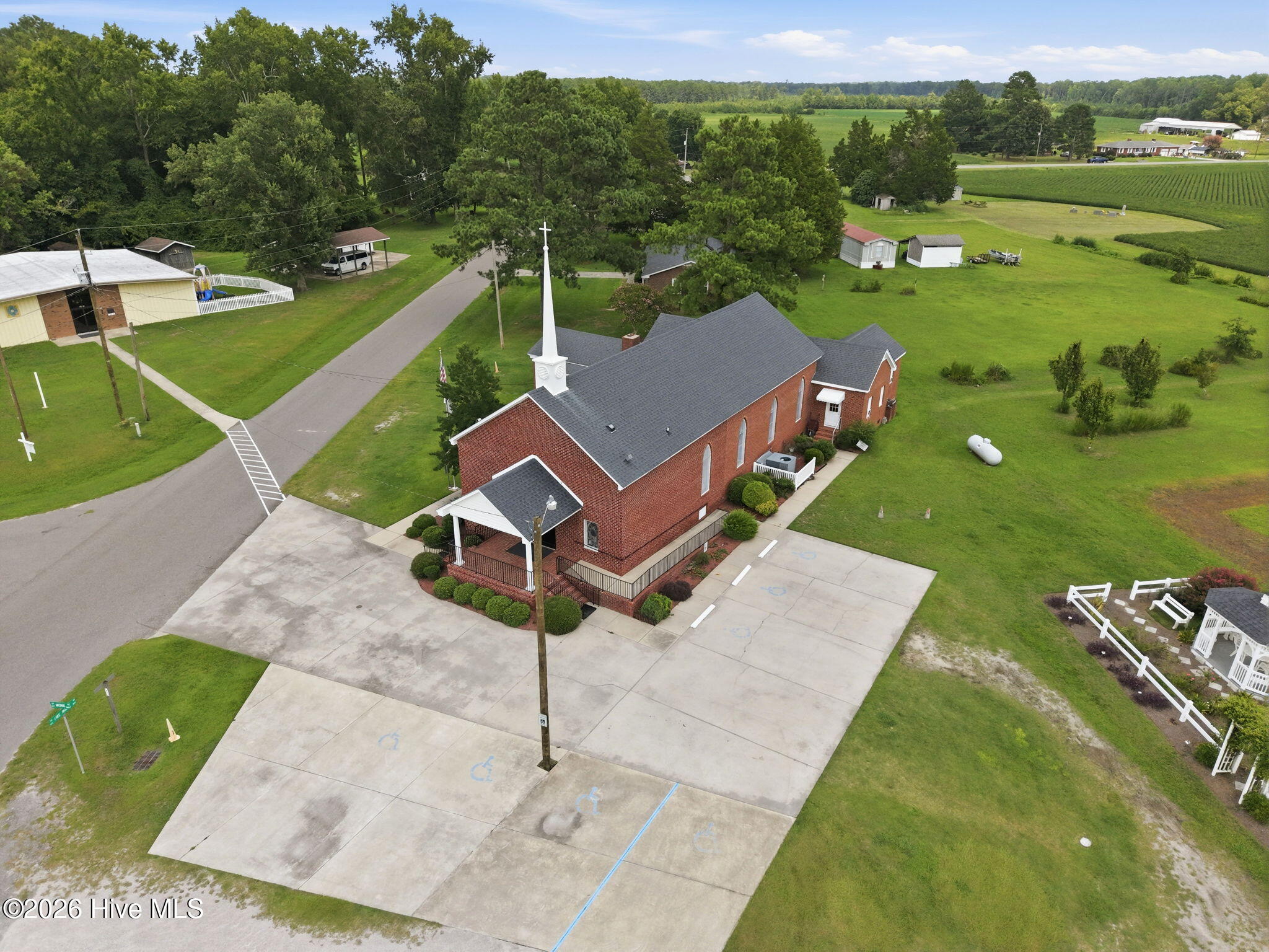 2611 Fire House Road Property Photo 7