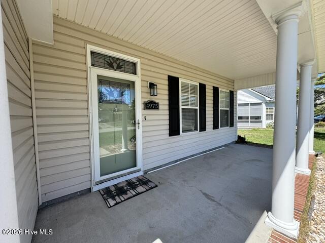 4975 N Hampton Drive Se Property Photo 2