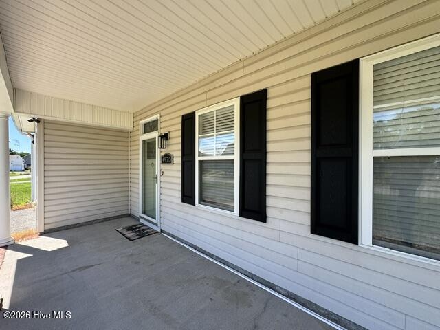 4975 N Hampton Drive Se Property Photo 3