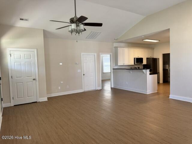 4975 N Hampton Drive Se Property Photo 9