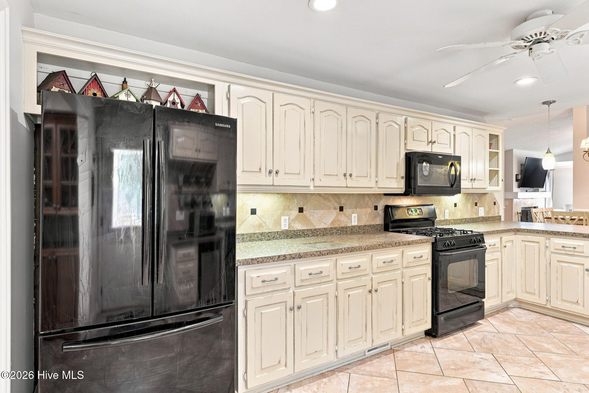 102 Juniper Court Property Photo 3