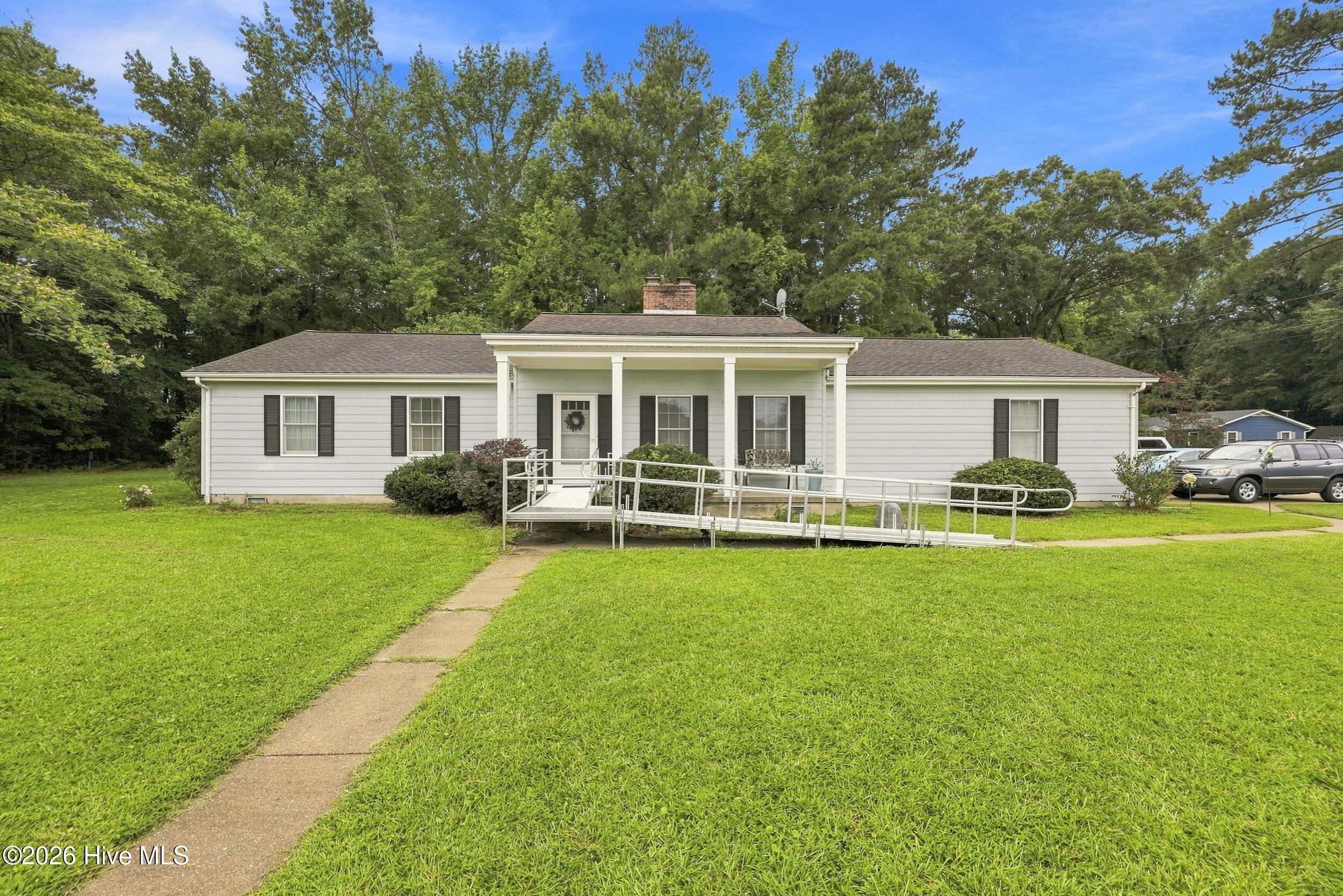 1901 Ulster Drive Property Photo 2