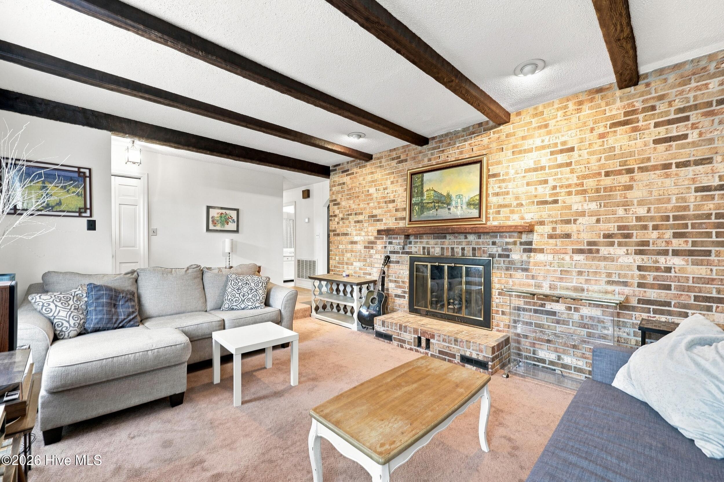 1901 Ulster Drive Property Photo 3