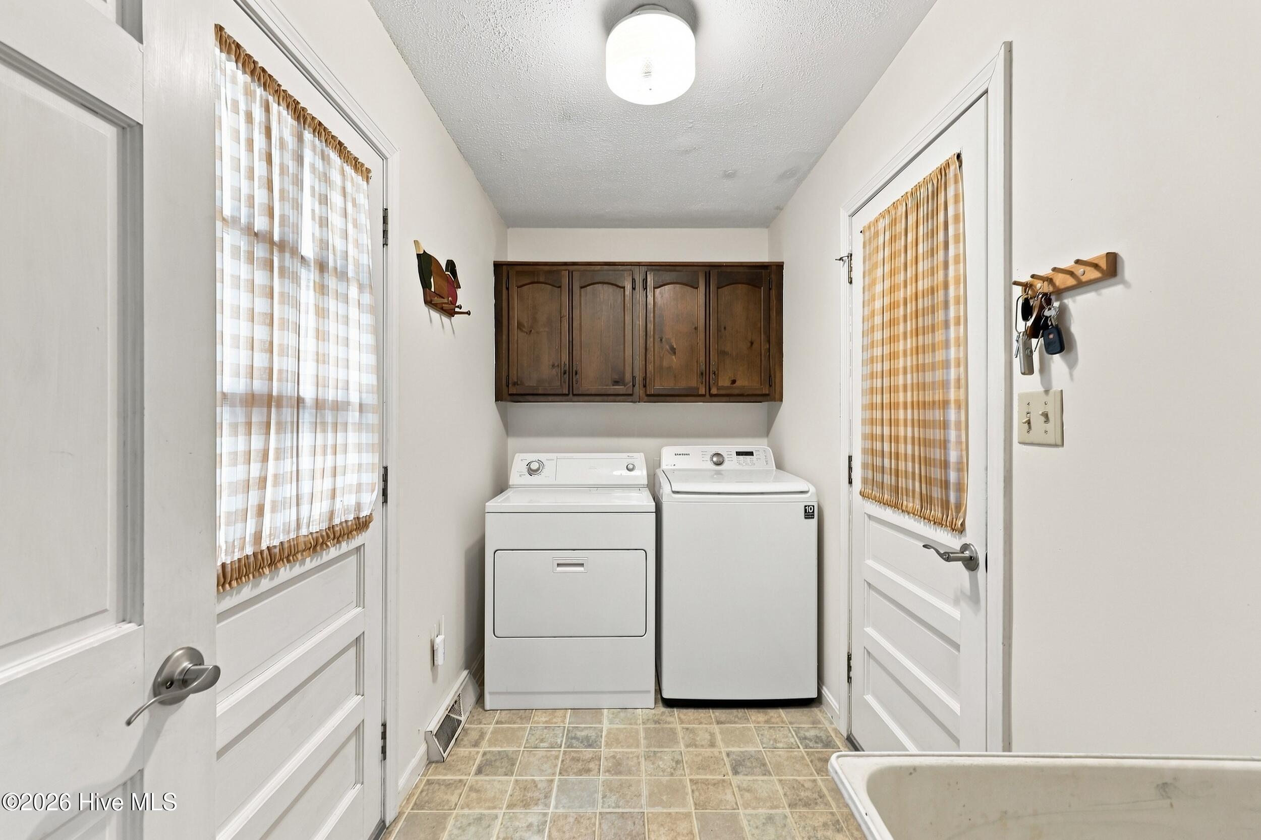 1901 Ulster Drive Property Photo 28