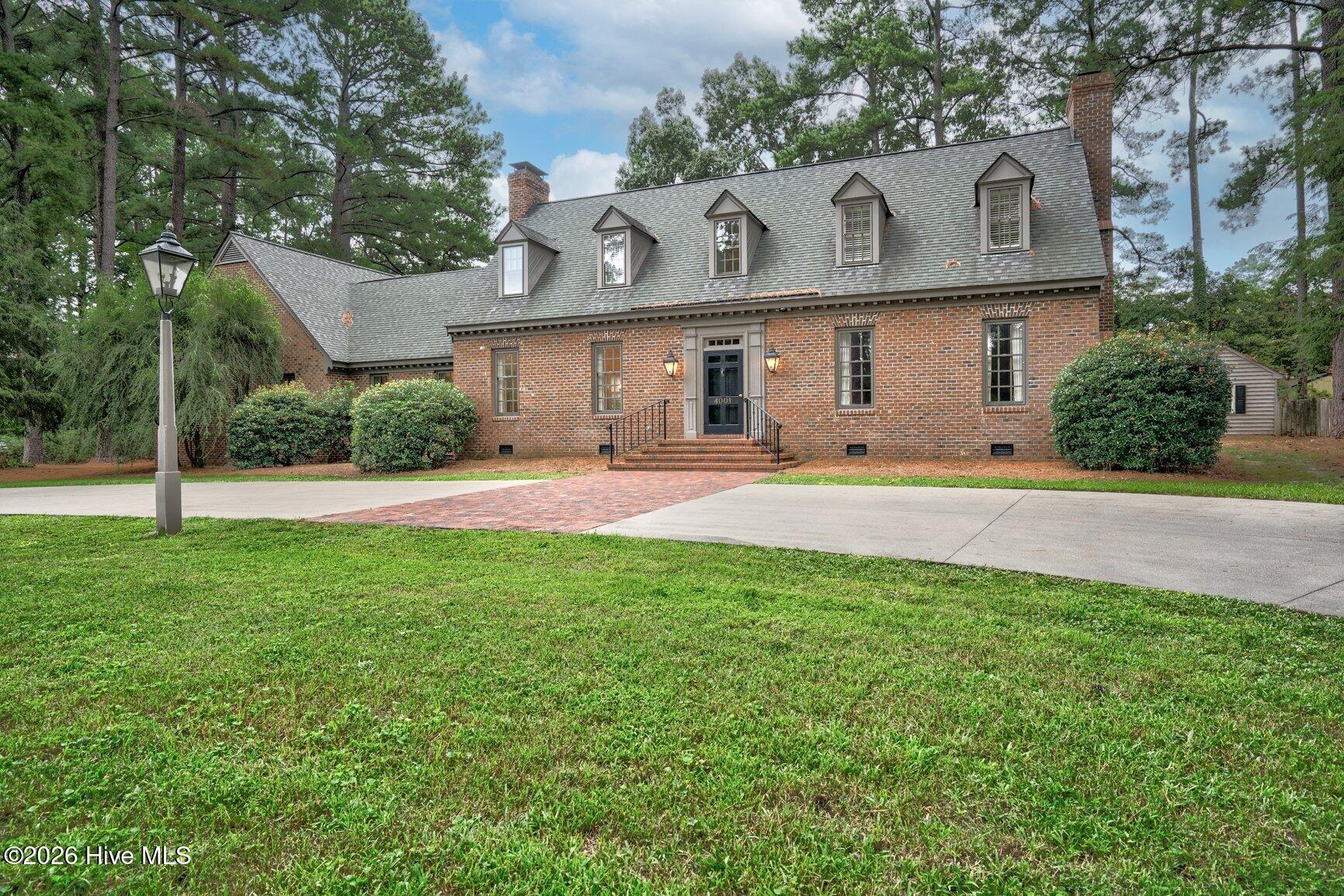 4001 Lochinvar Lane Property Photo 2