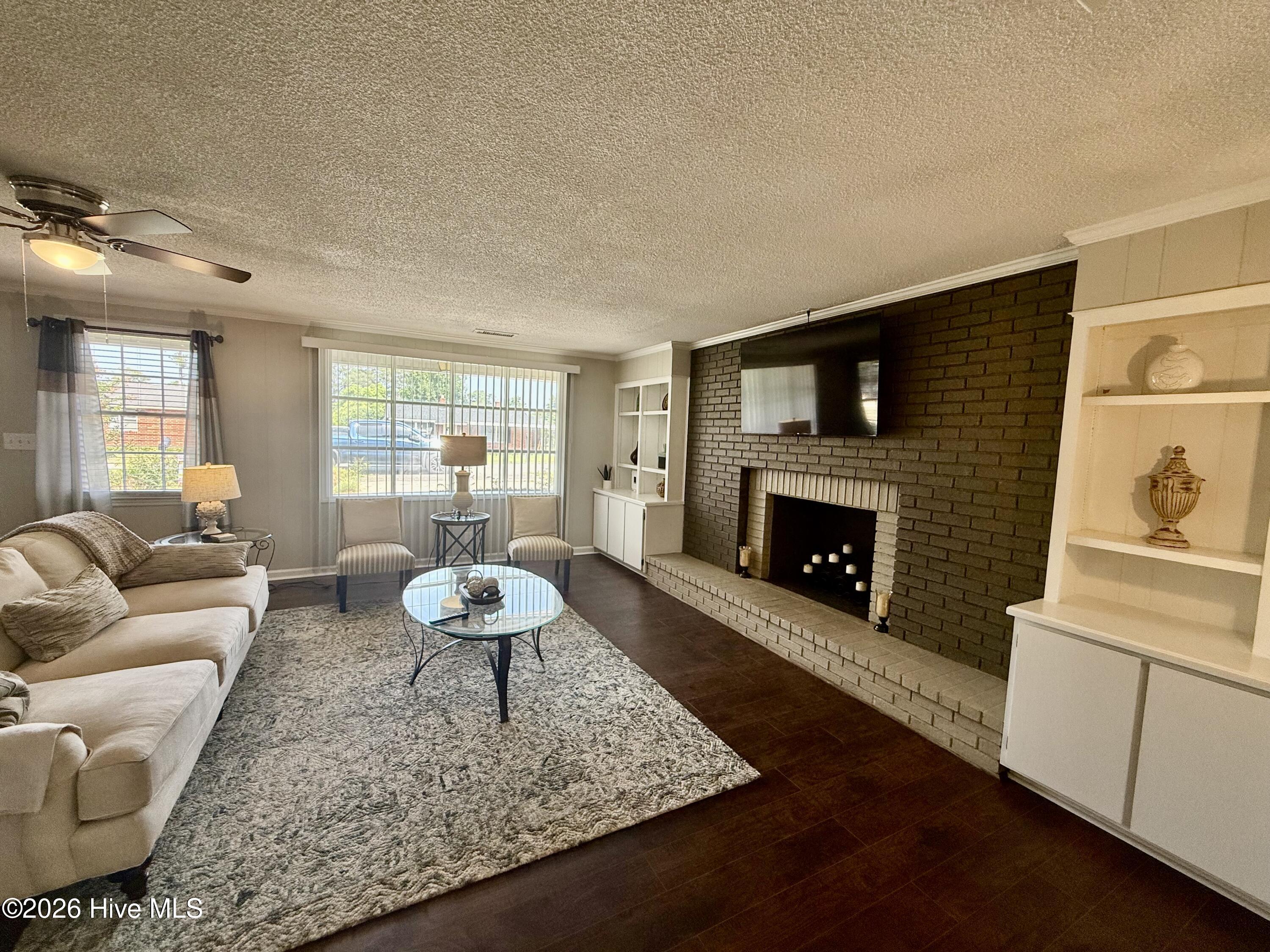 2514 Elderberry Drive Property Photo 4