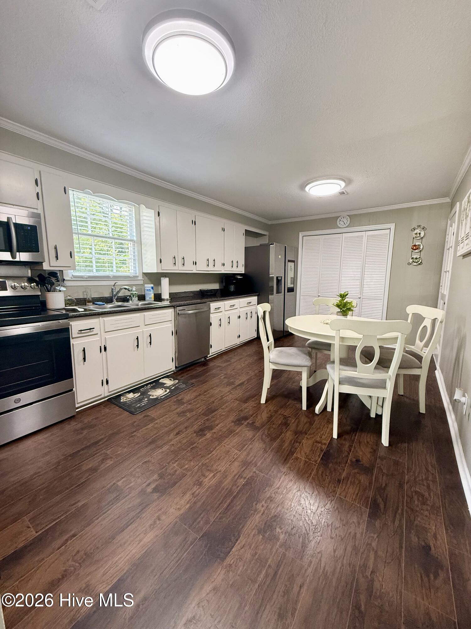 2514 Elderberry Drive Property Photo 8