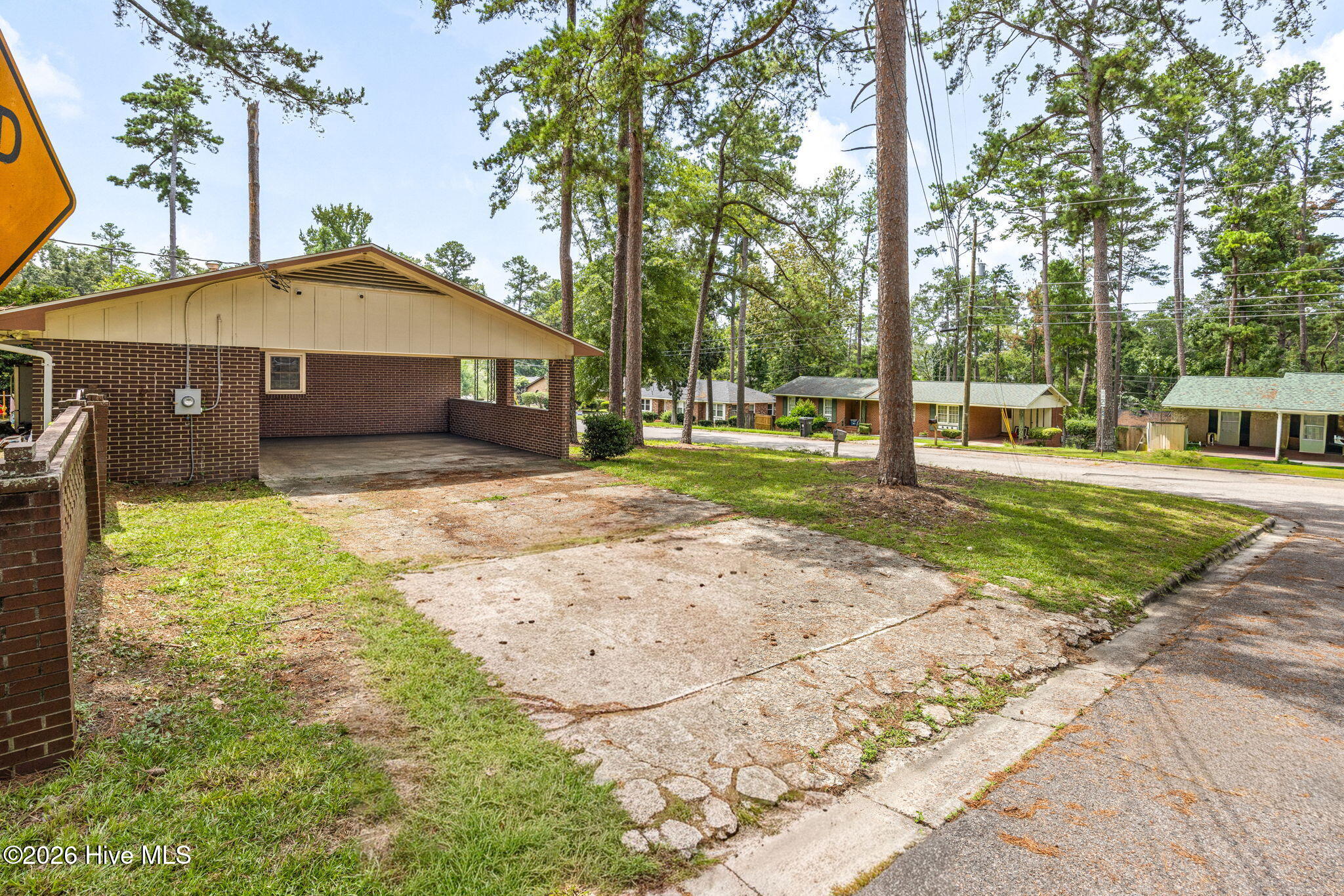 1904 Valley Spring Road Property Photo 2