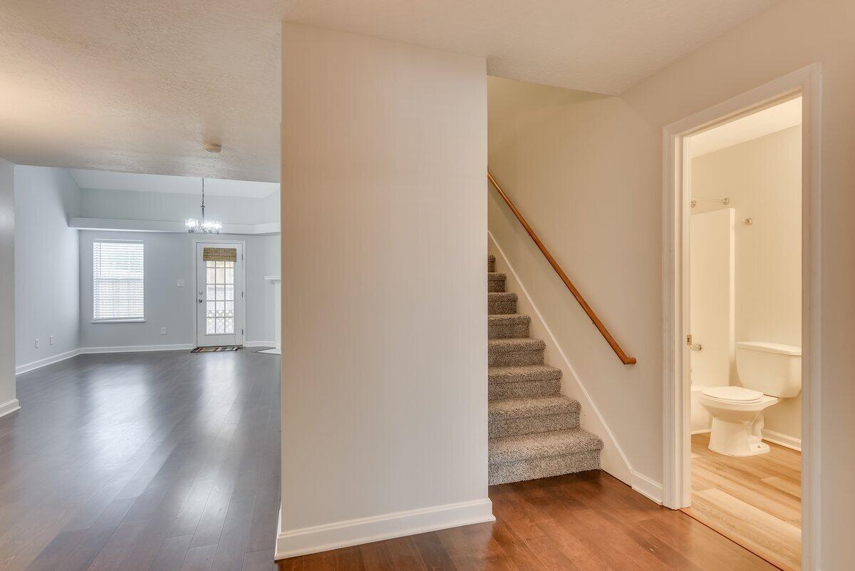 524 Brians Way Property Photo 5