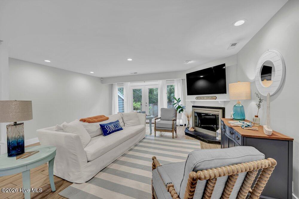 818 Indigo Village Court Property Photo 14