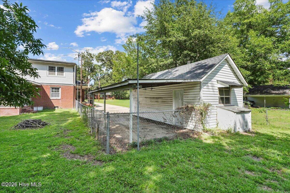 1506 E Holly Street Property Photo 11