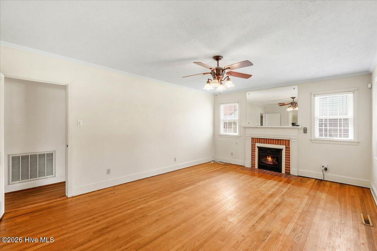 1506 E Holly Street Property Photo 14
