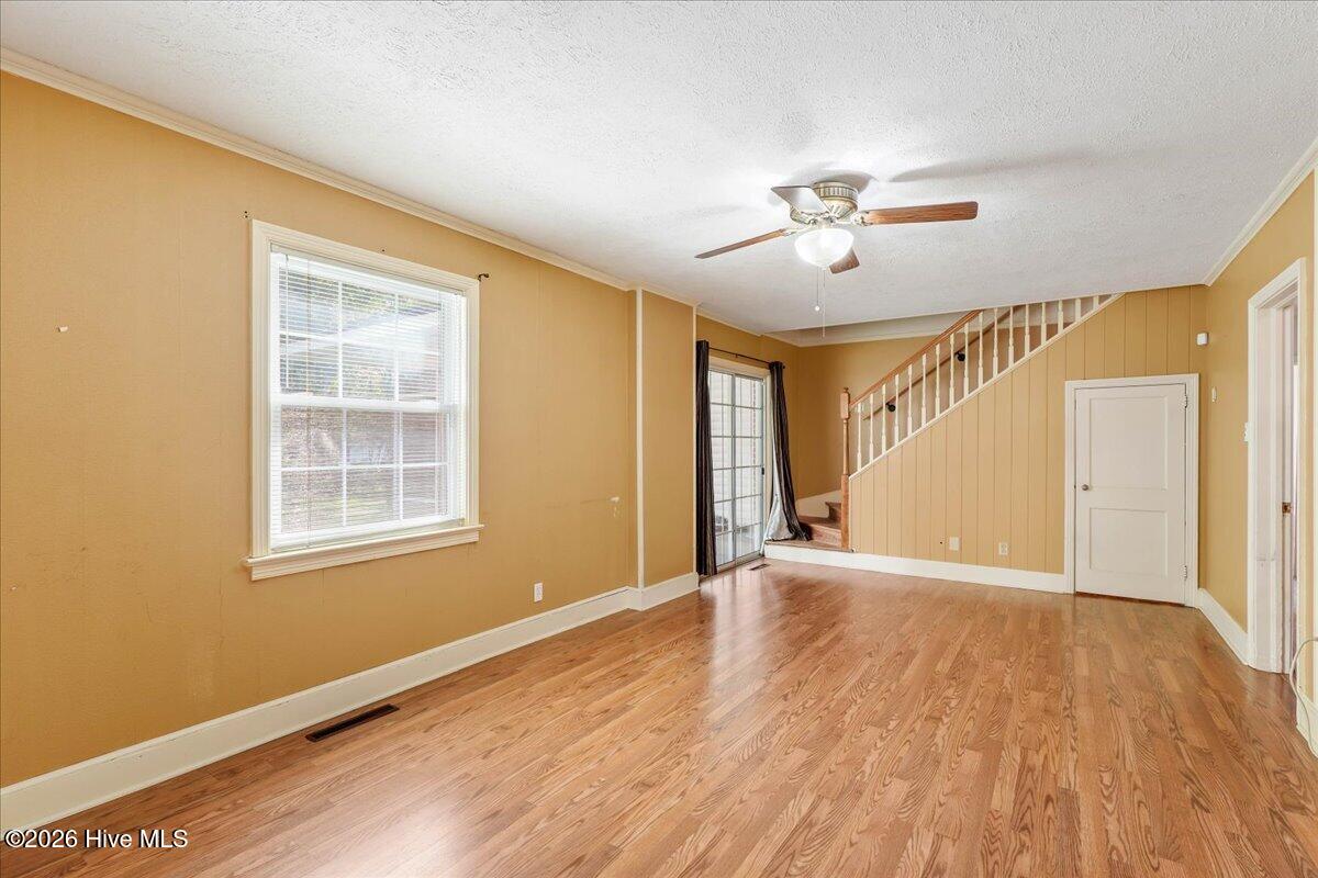 1506 E Holly Street Property Photo 17