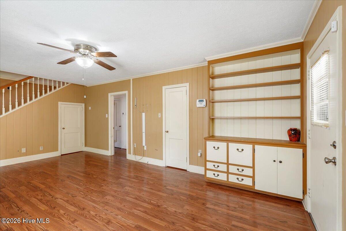 1506 E Holly Street Property Photo 18