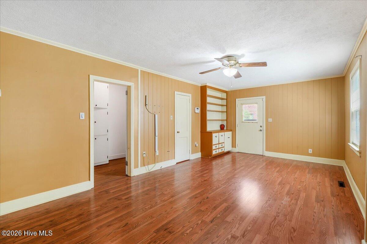 1506 E Holly Street Property Photo 21