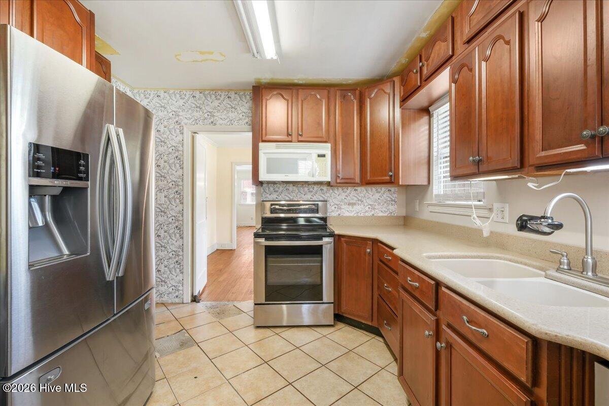 1506 E Holly Street Property Photo 23