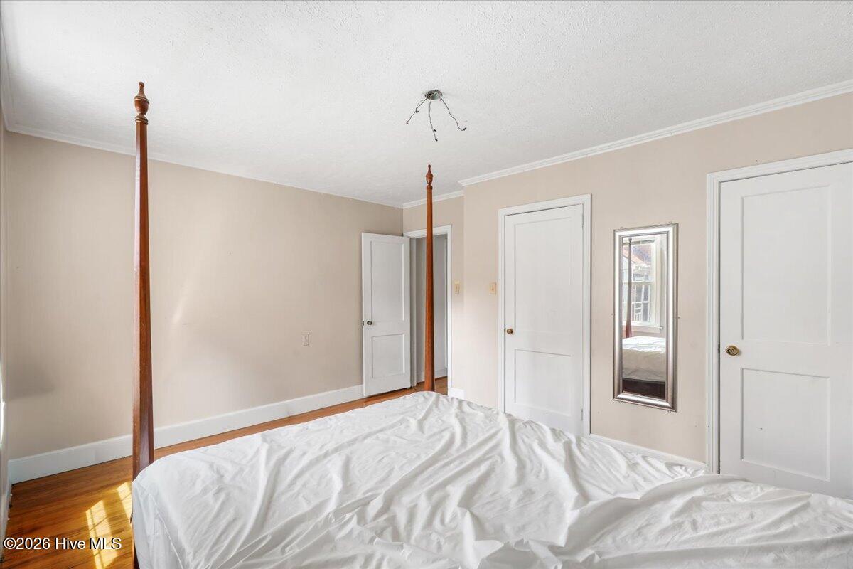 1506 E Holly Street Property Photo 29