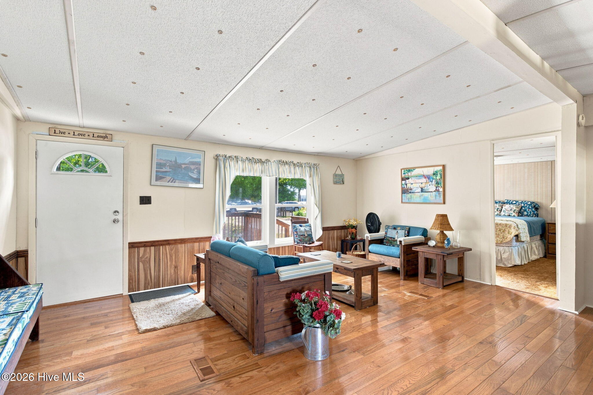 1710 Ocean View Drive Sw Property Photo 3