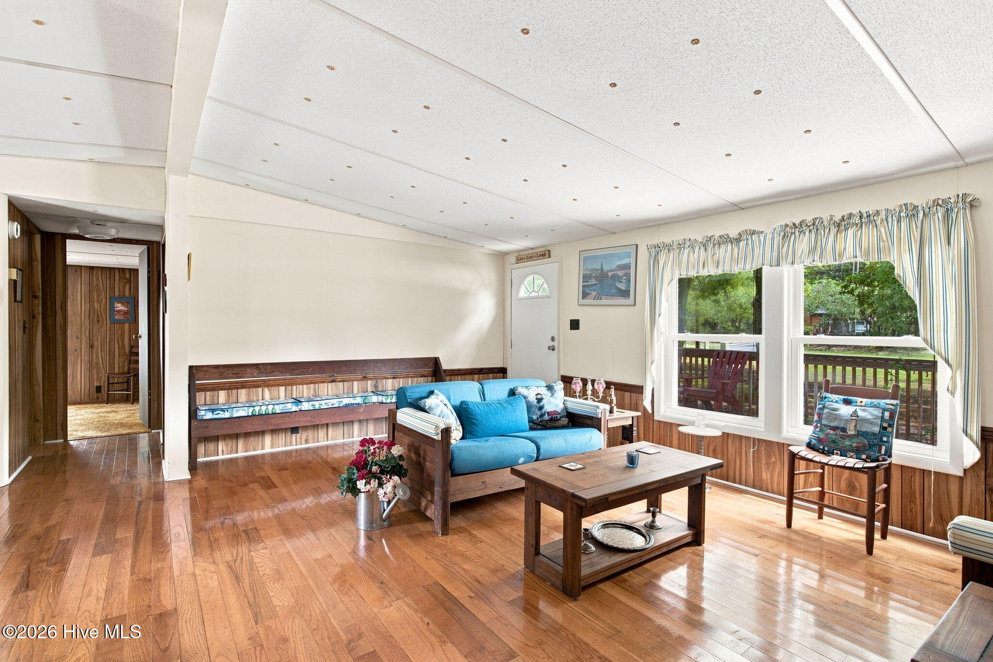 1710 Ocean View Drive Sw Property Photo 6