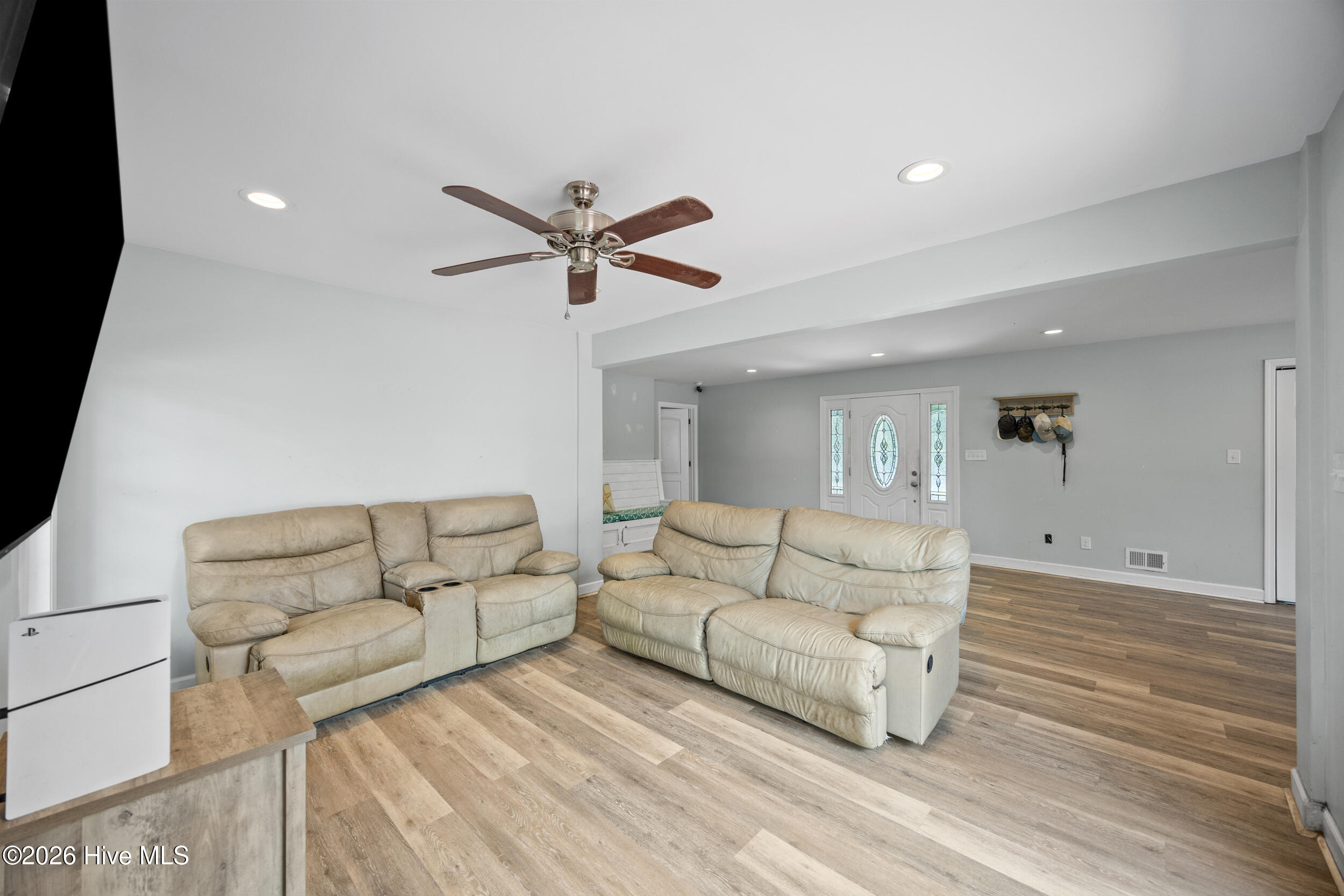 667 Hughes Road Property Photo 10