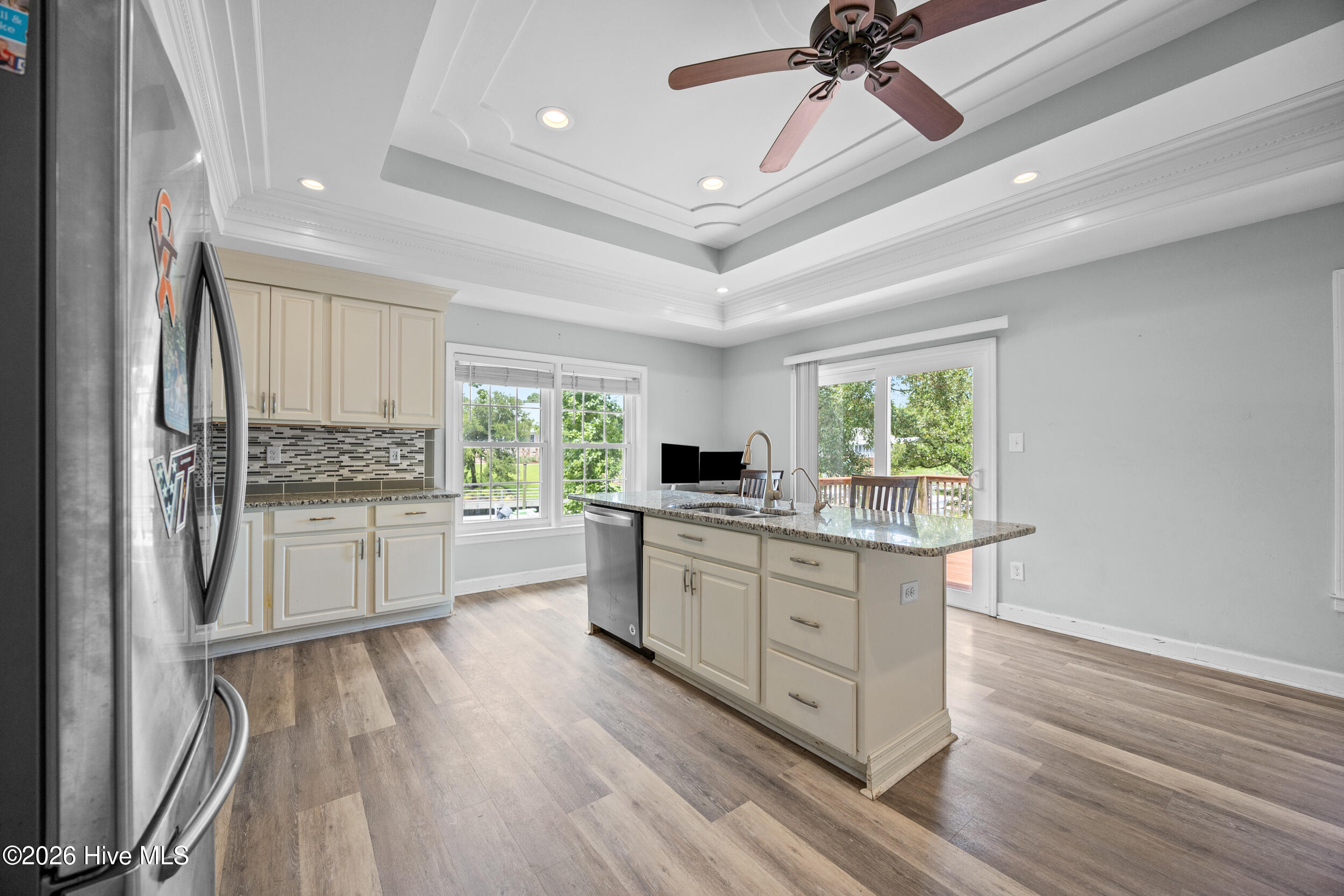 667 Hughes Road Property Photo 11