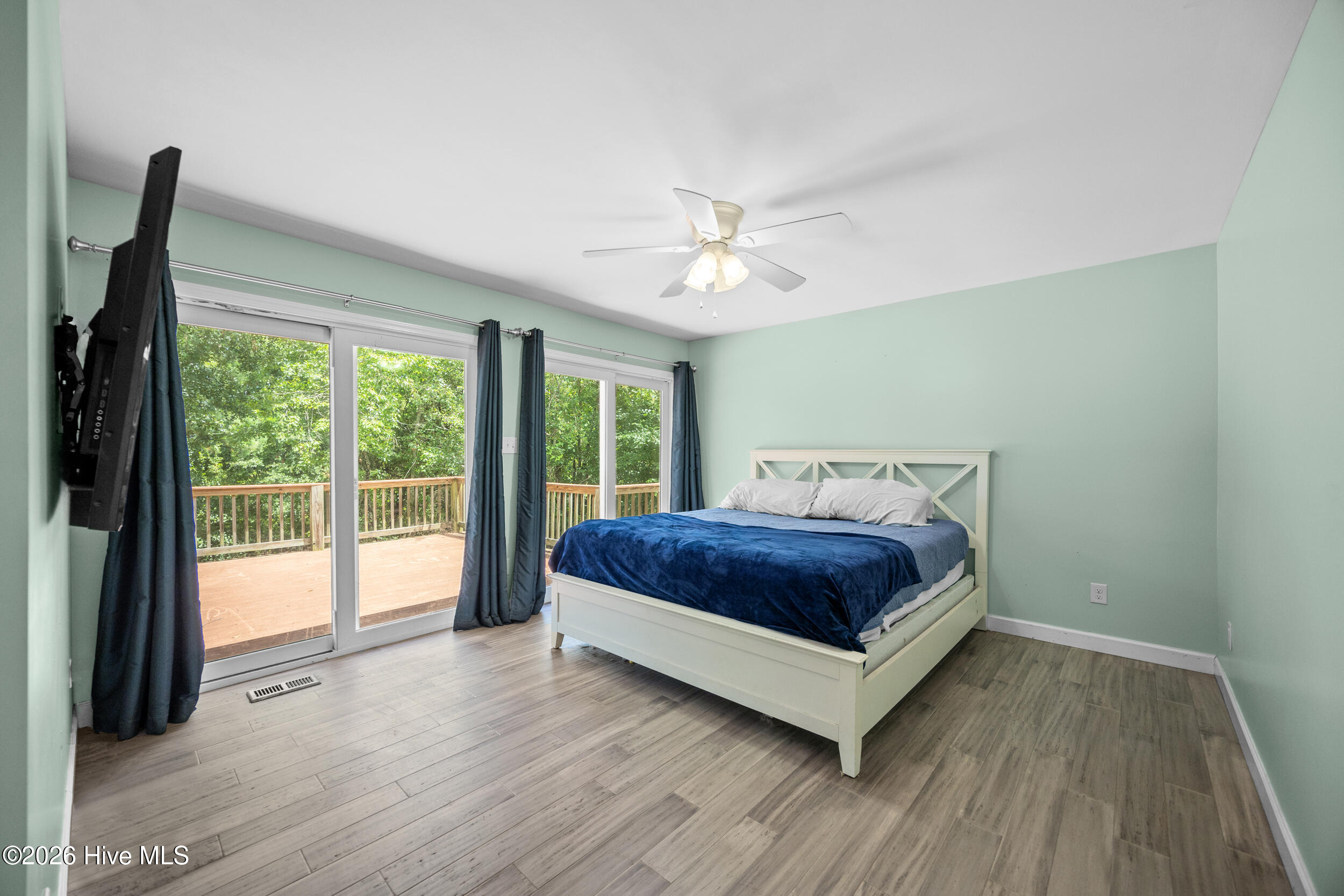 667 Hughes Road Property Photo 19