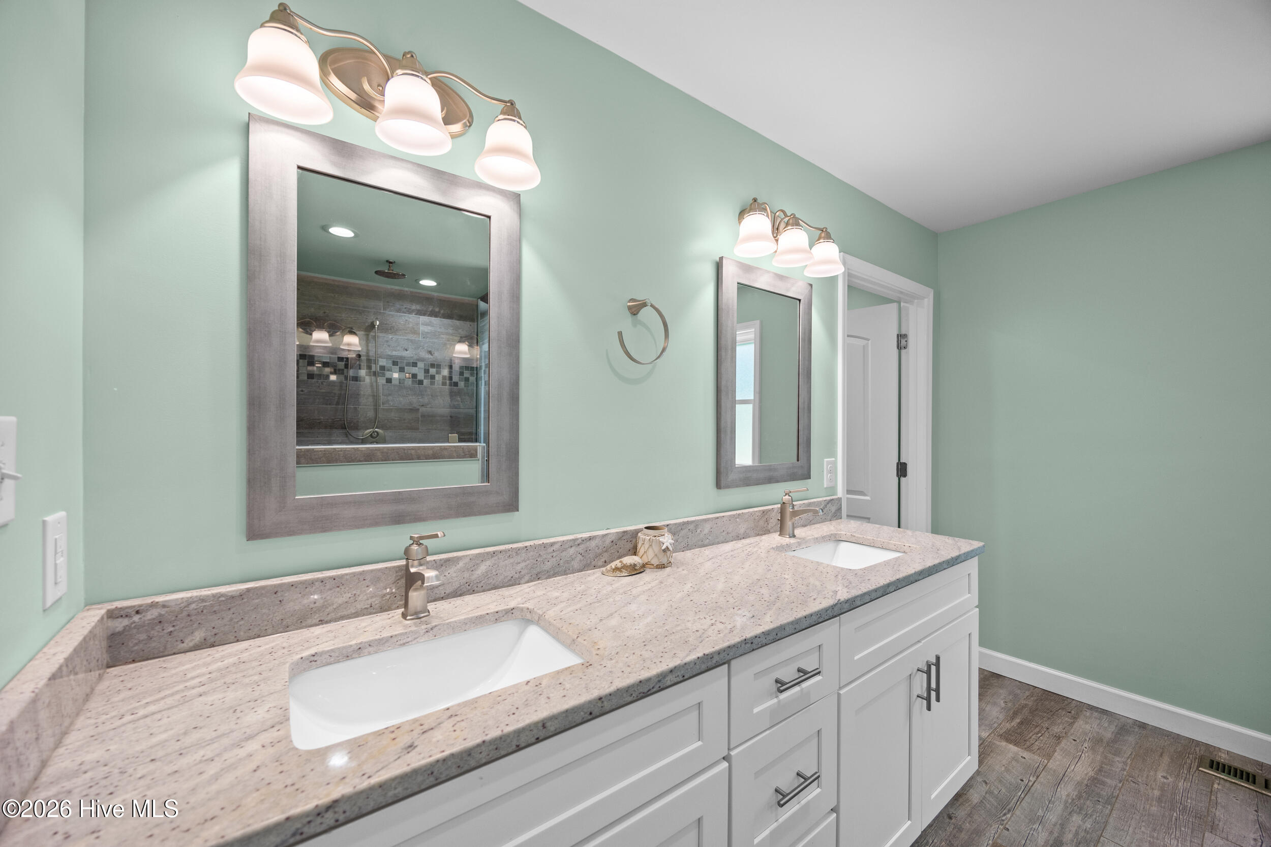 667 Hughes Road Property Photo 22