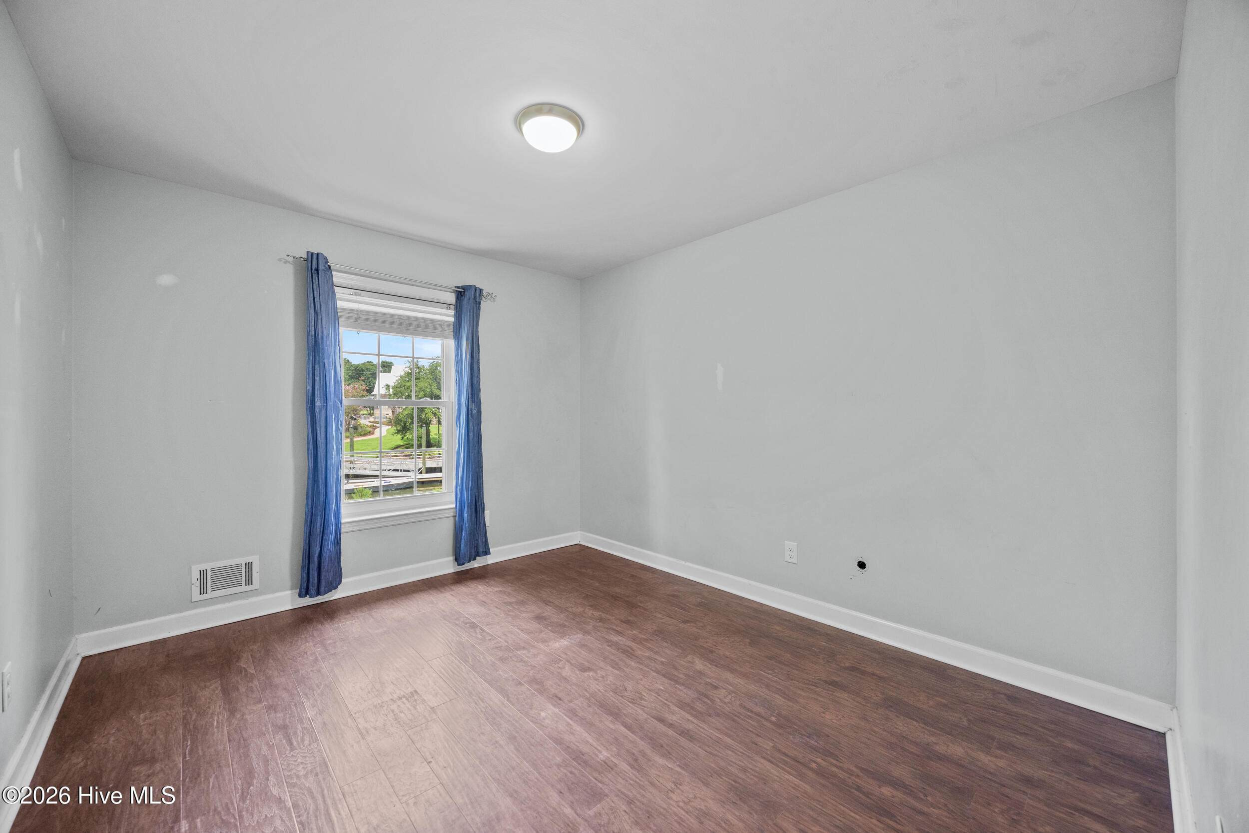 667 Hughes Road Property Photo 30