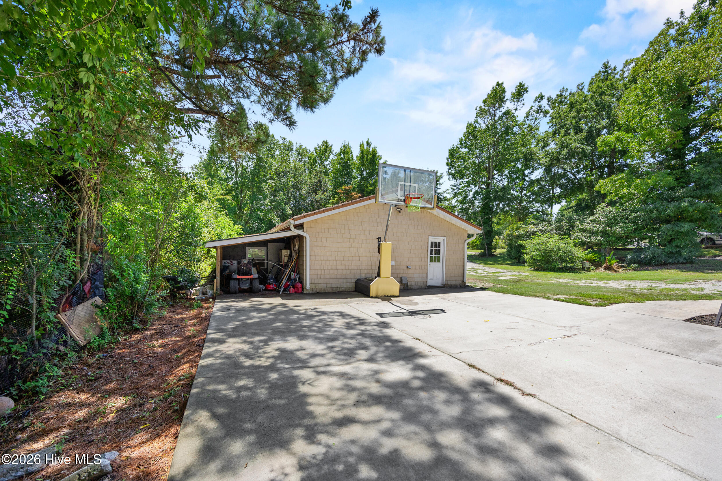 667 Hughes Road Property Photo 35