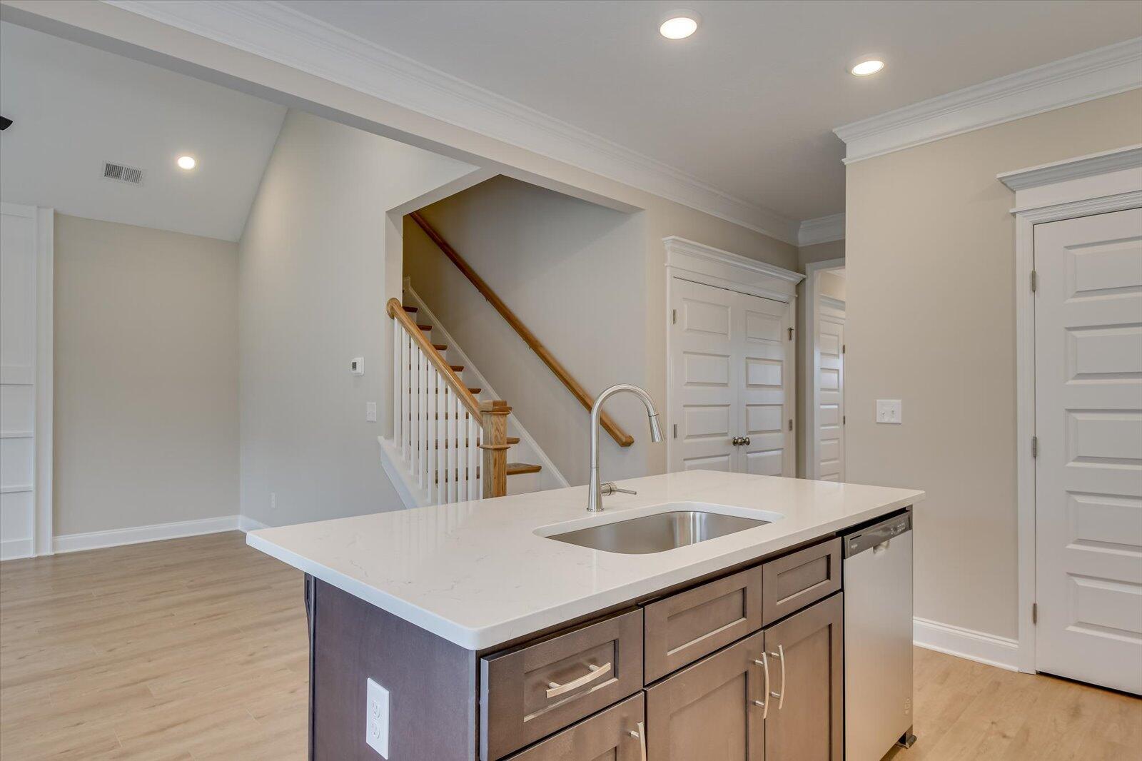 775 Bronze Way Property Photo 4