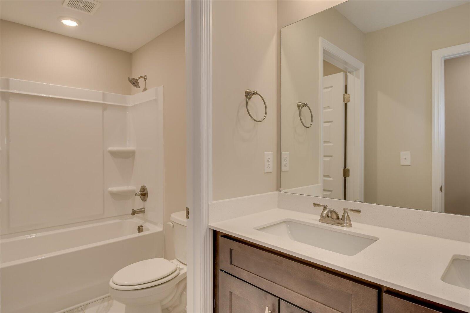 775 Bronze Way Property Photo 7