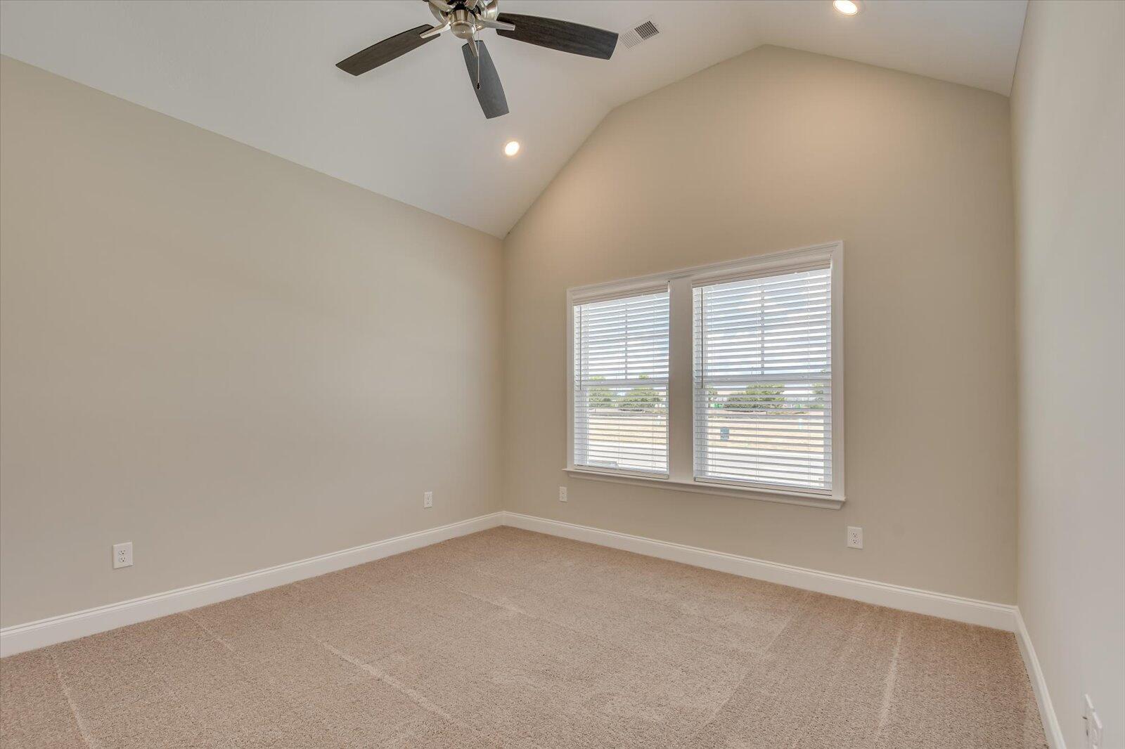 775 Bronze Way Property Photo 8