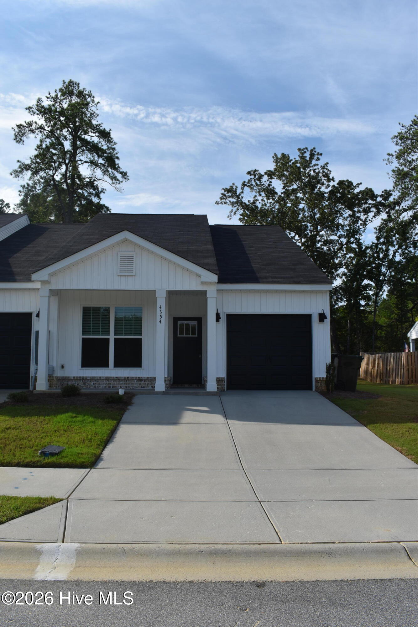 4354 Beautiful Pond Park Property Photo 1